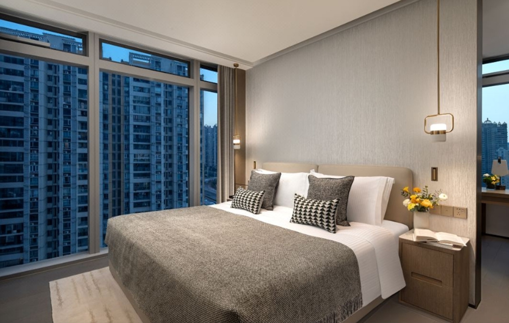 Room Deluxe Three Bedroom