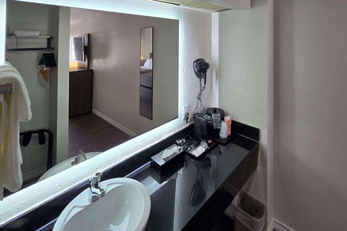 Suite Two Queen Beds Non Smoking