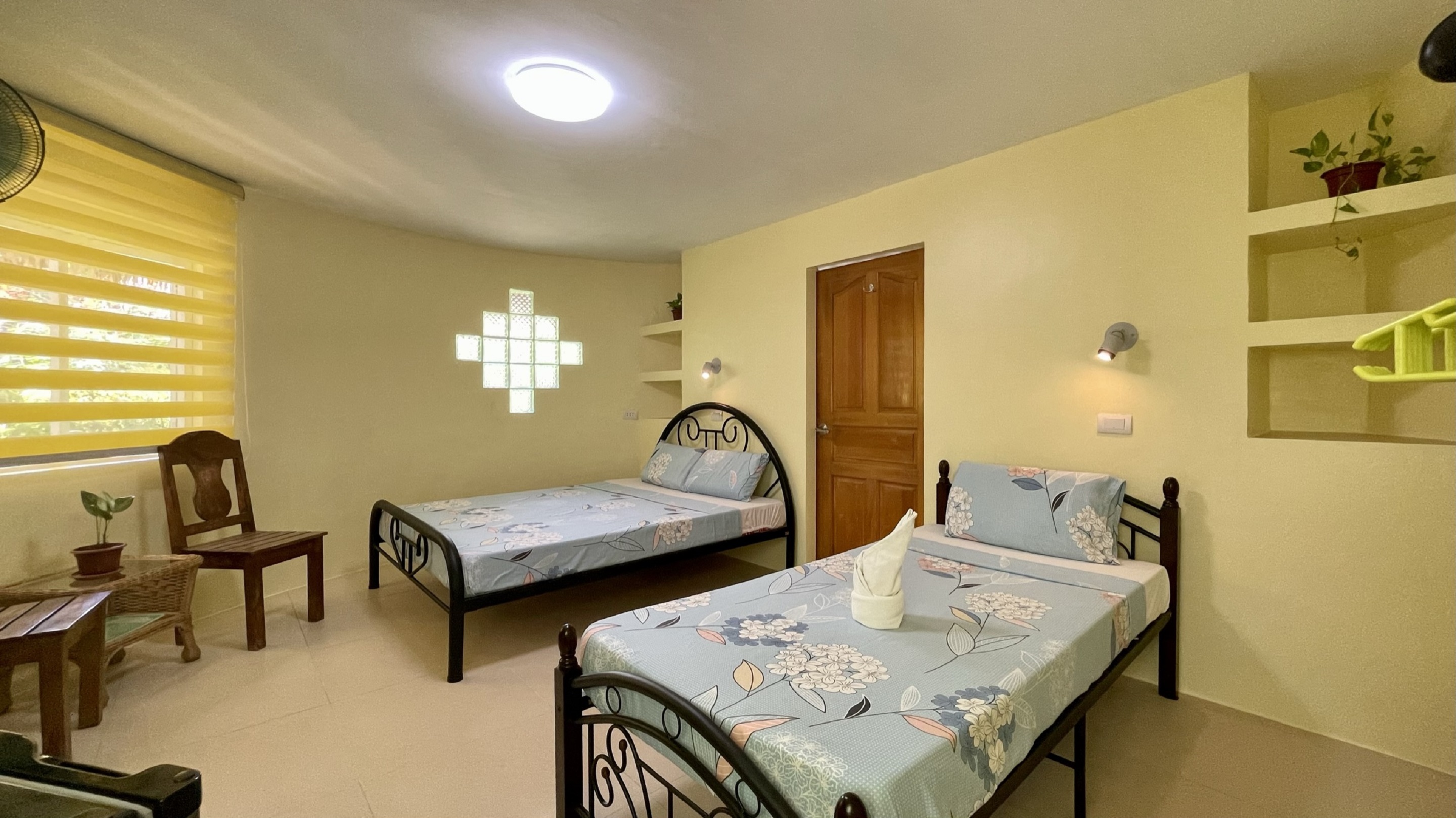 Triple Deluxe Queen Bed