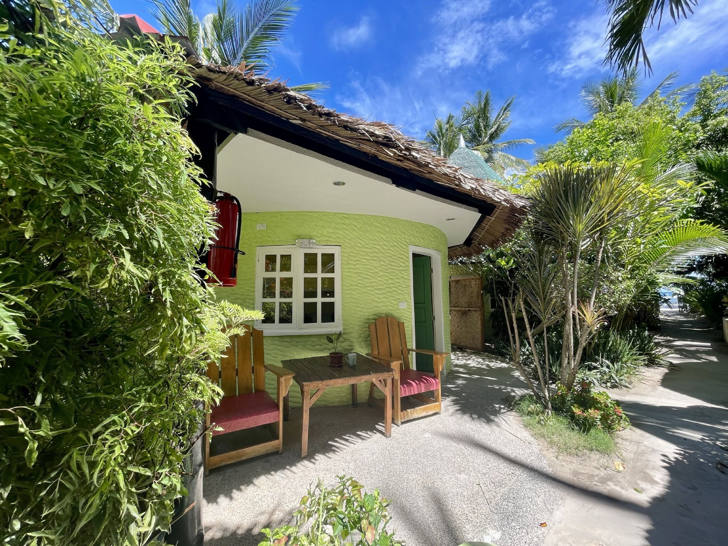 Triple Deluxe Queen Bed