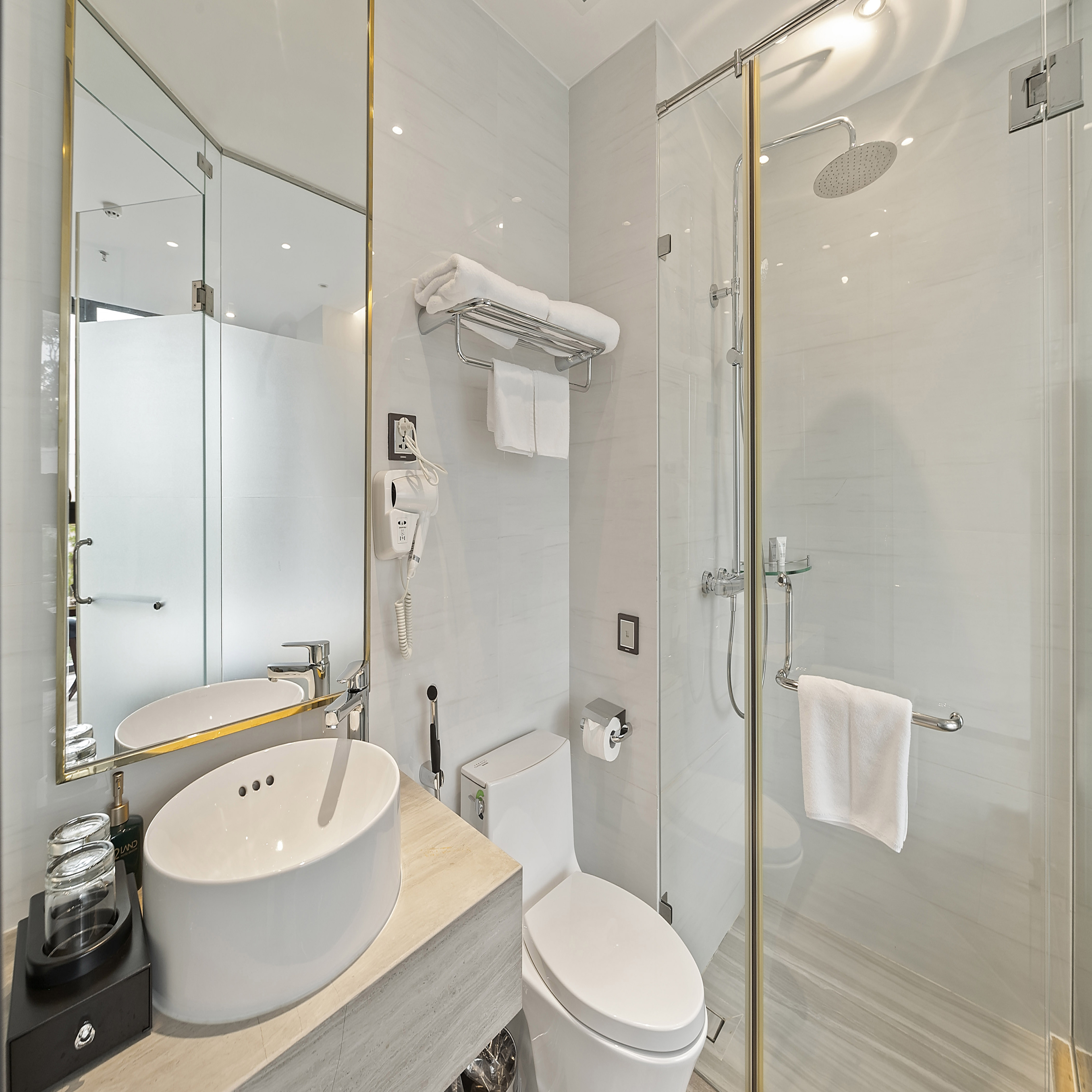 Double Deluxe One Bed