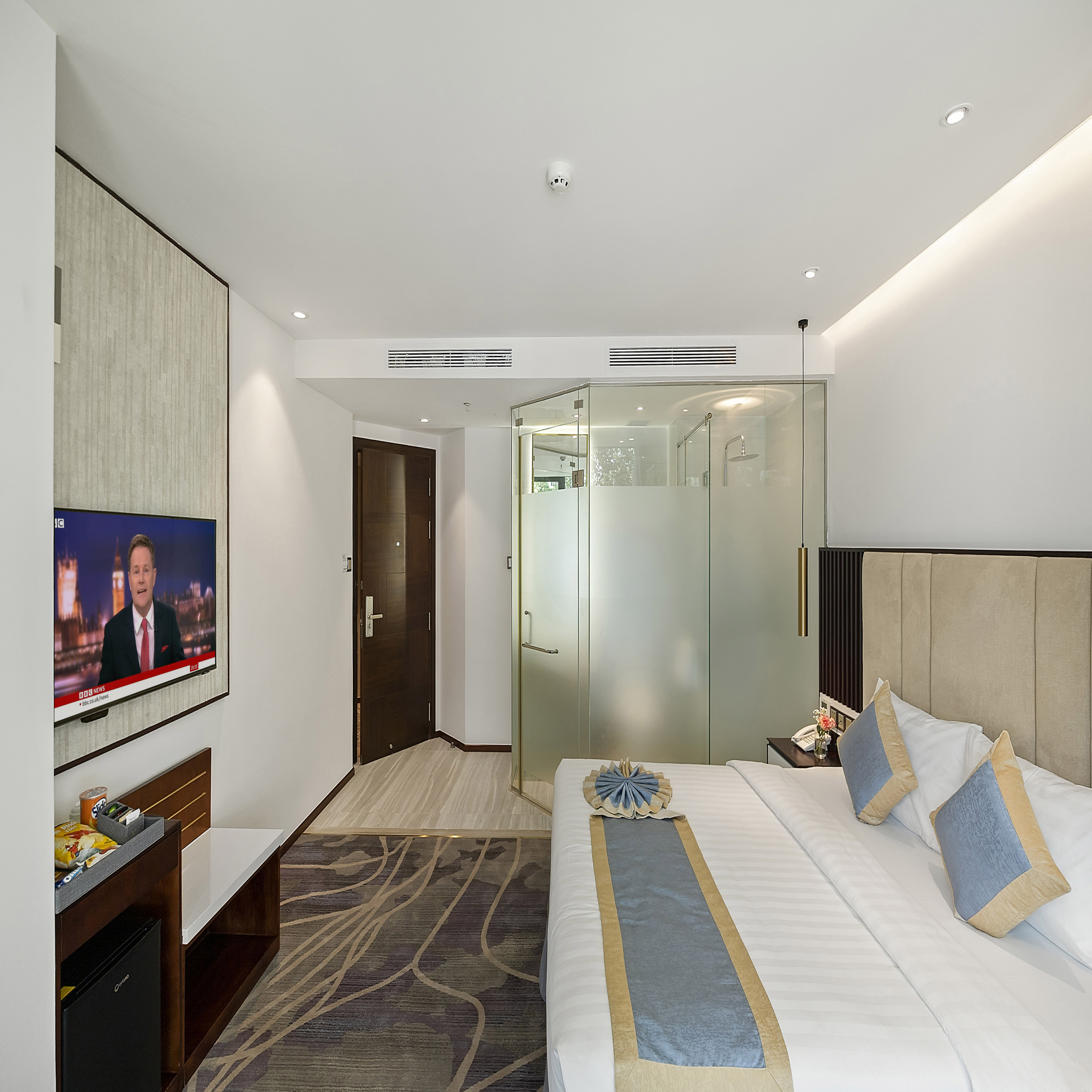 Double Deluxe One Bed