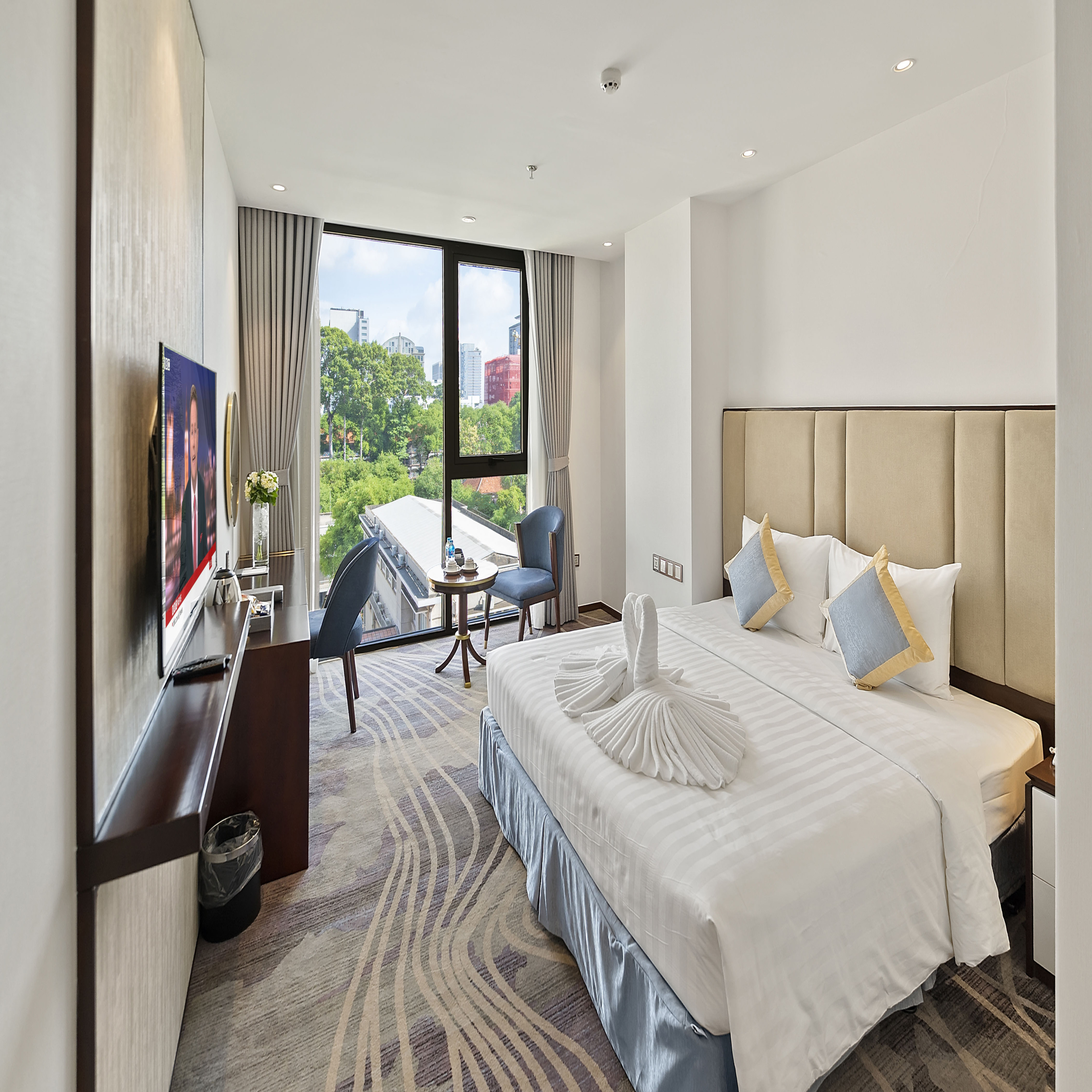 Double Deluxe One Bed