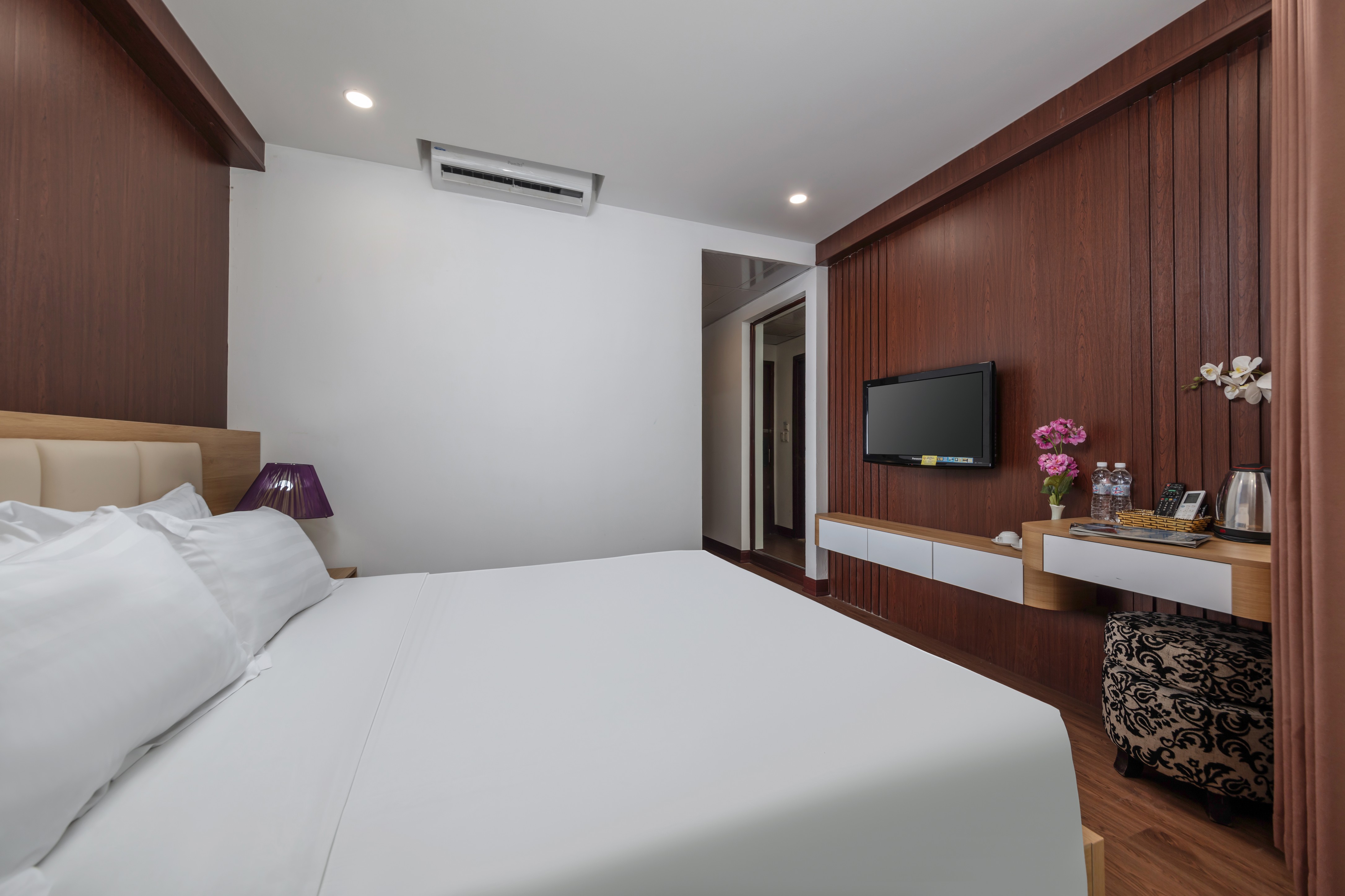 Double Deluxe One Bed