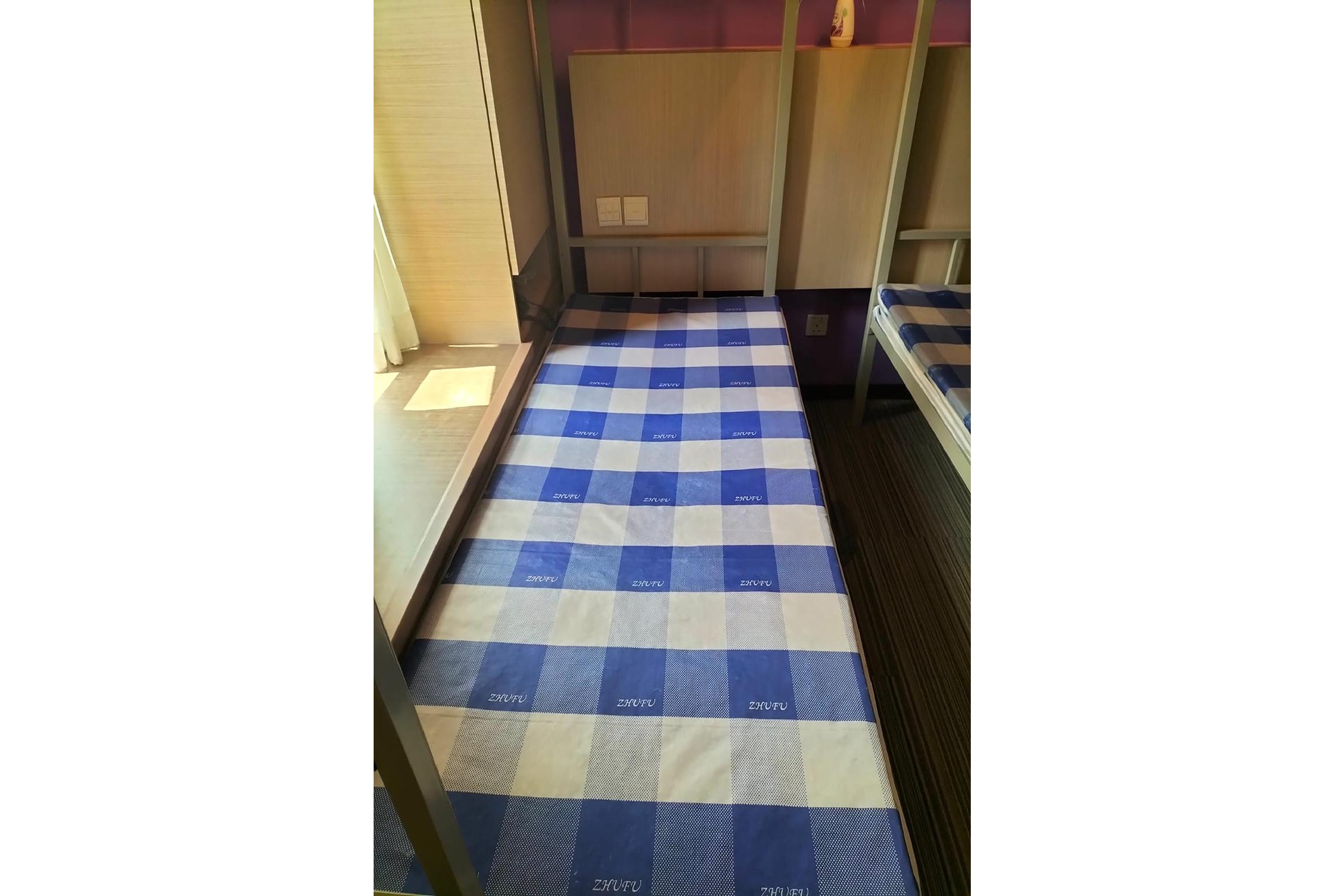 Bed in Dormitory Standard
