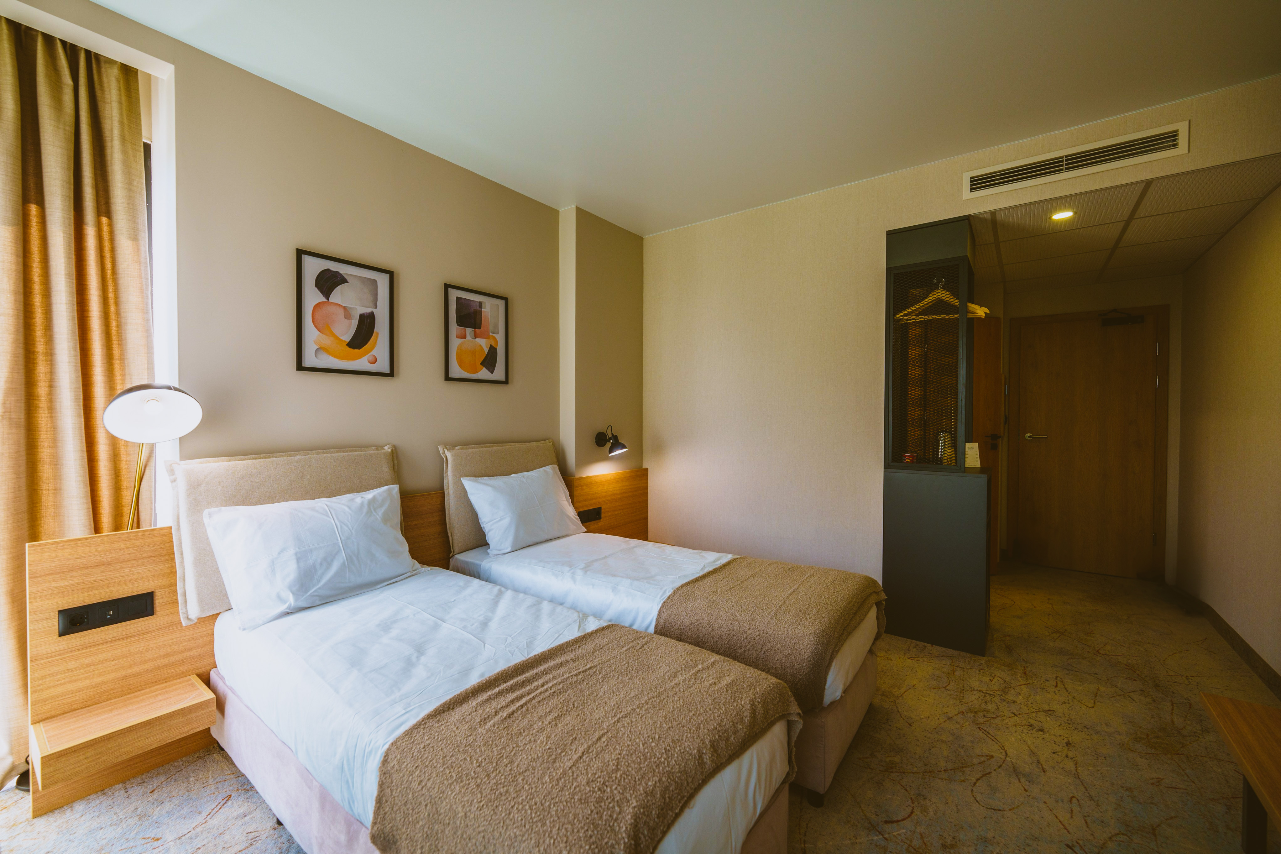 Double or Twin Deluxe