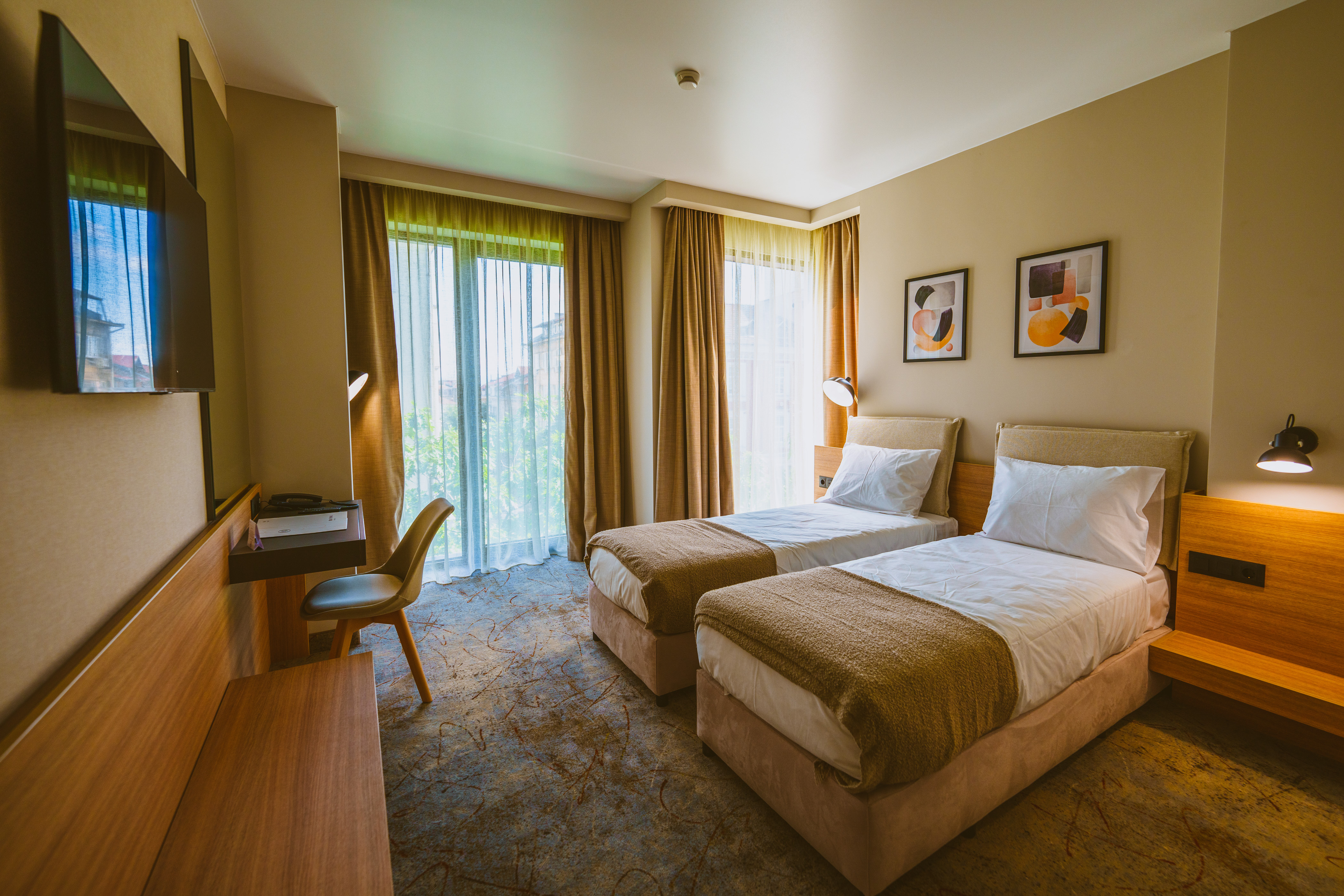 Double or Twin Deluxe