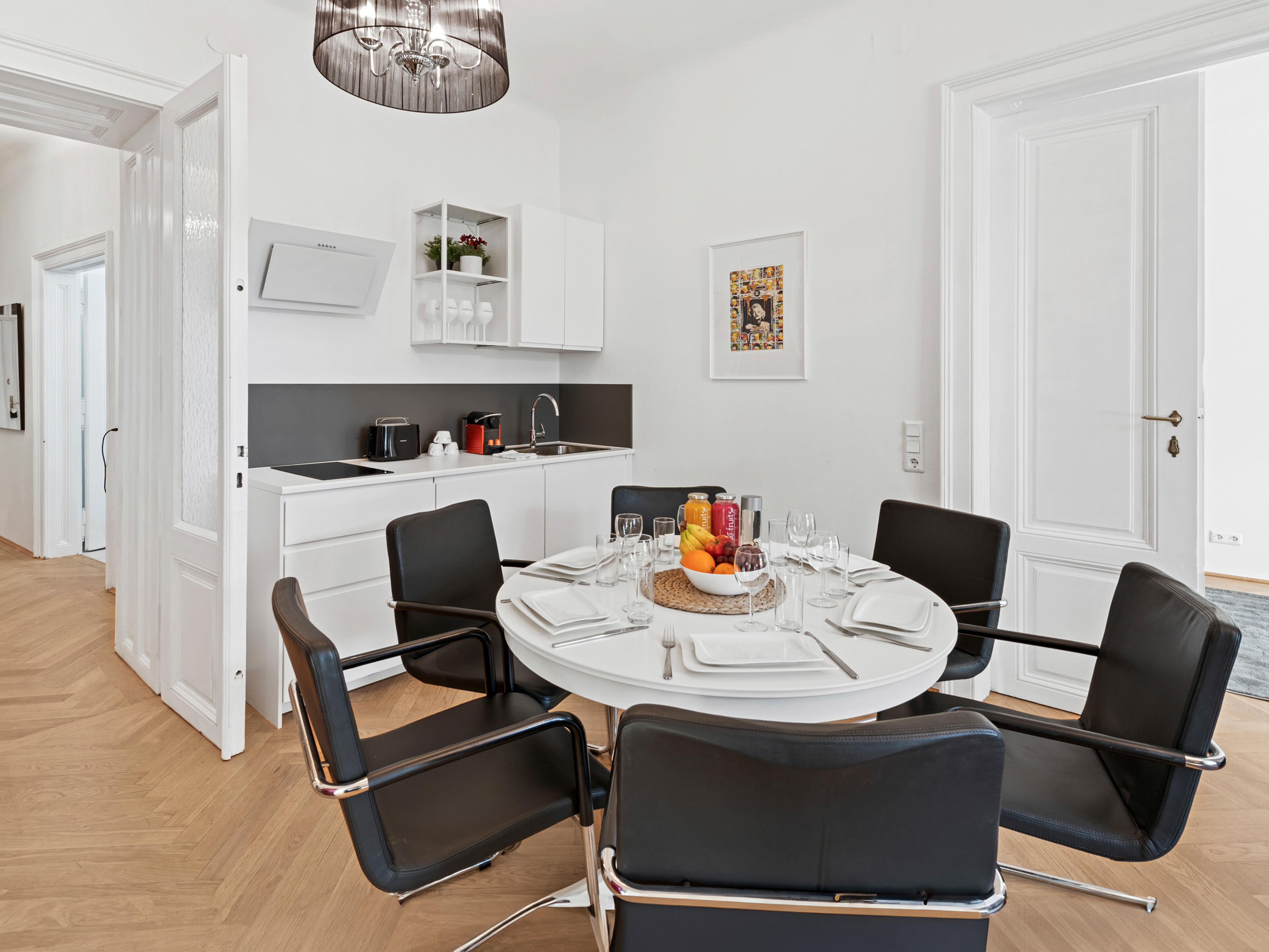 Apartment Three Bedrooms Two Bathrooms