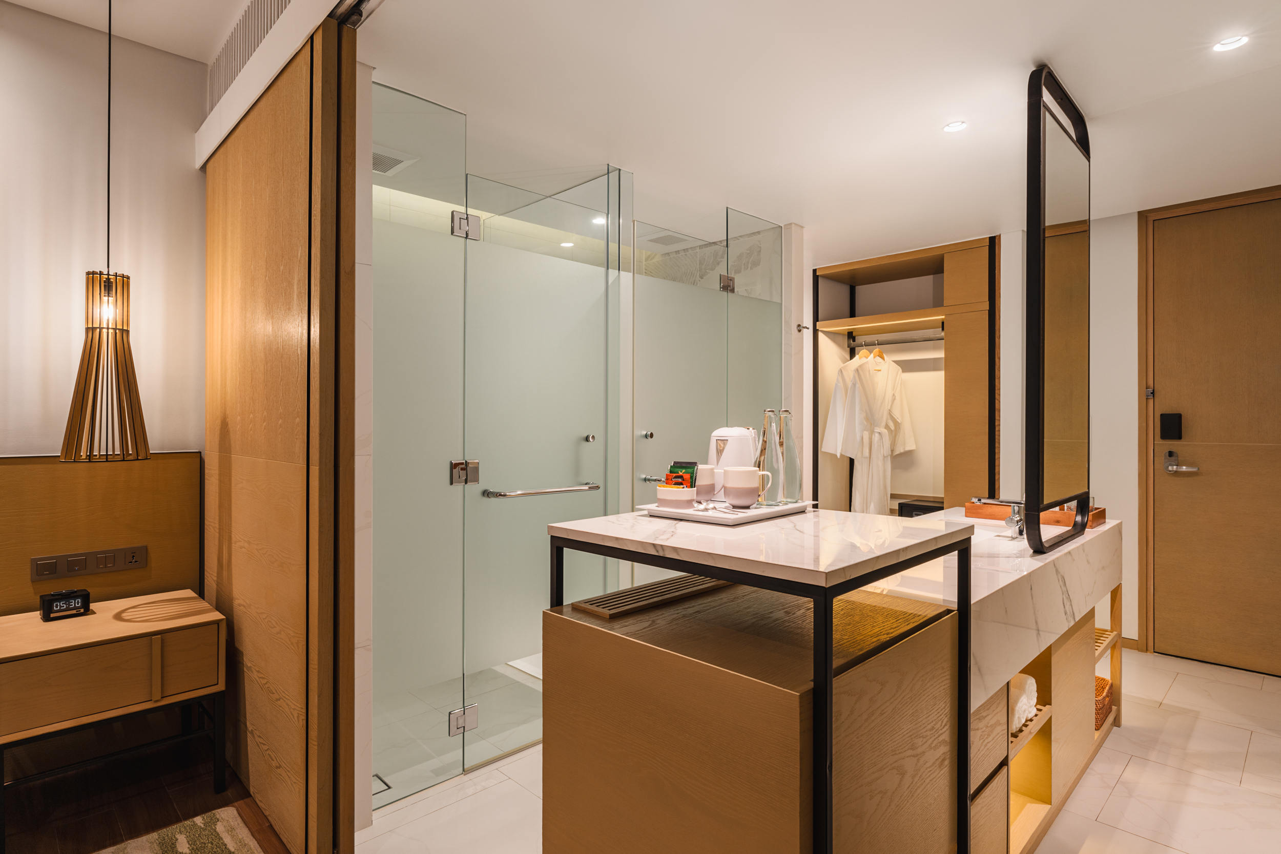 Double Accessible King Size Bed