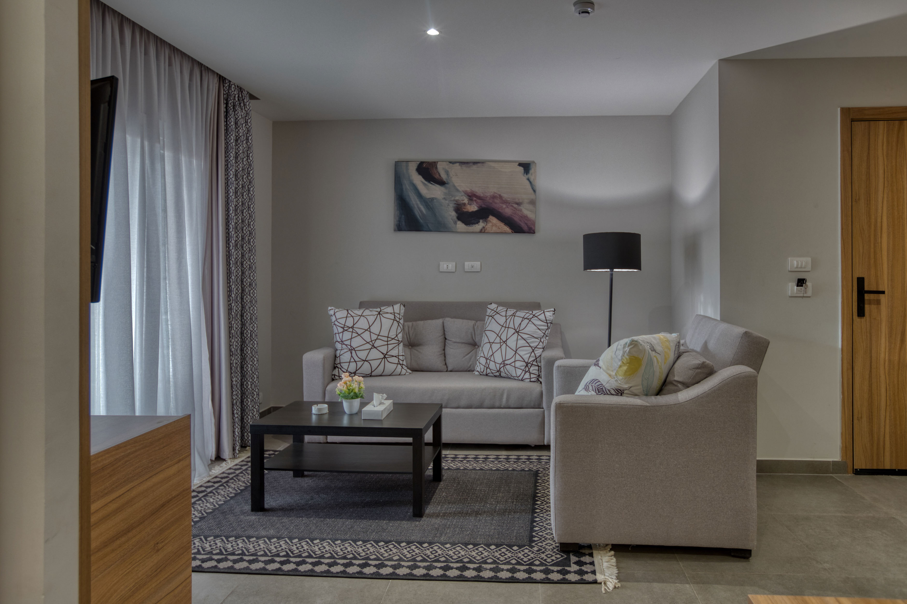 Family Room Capacity 5