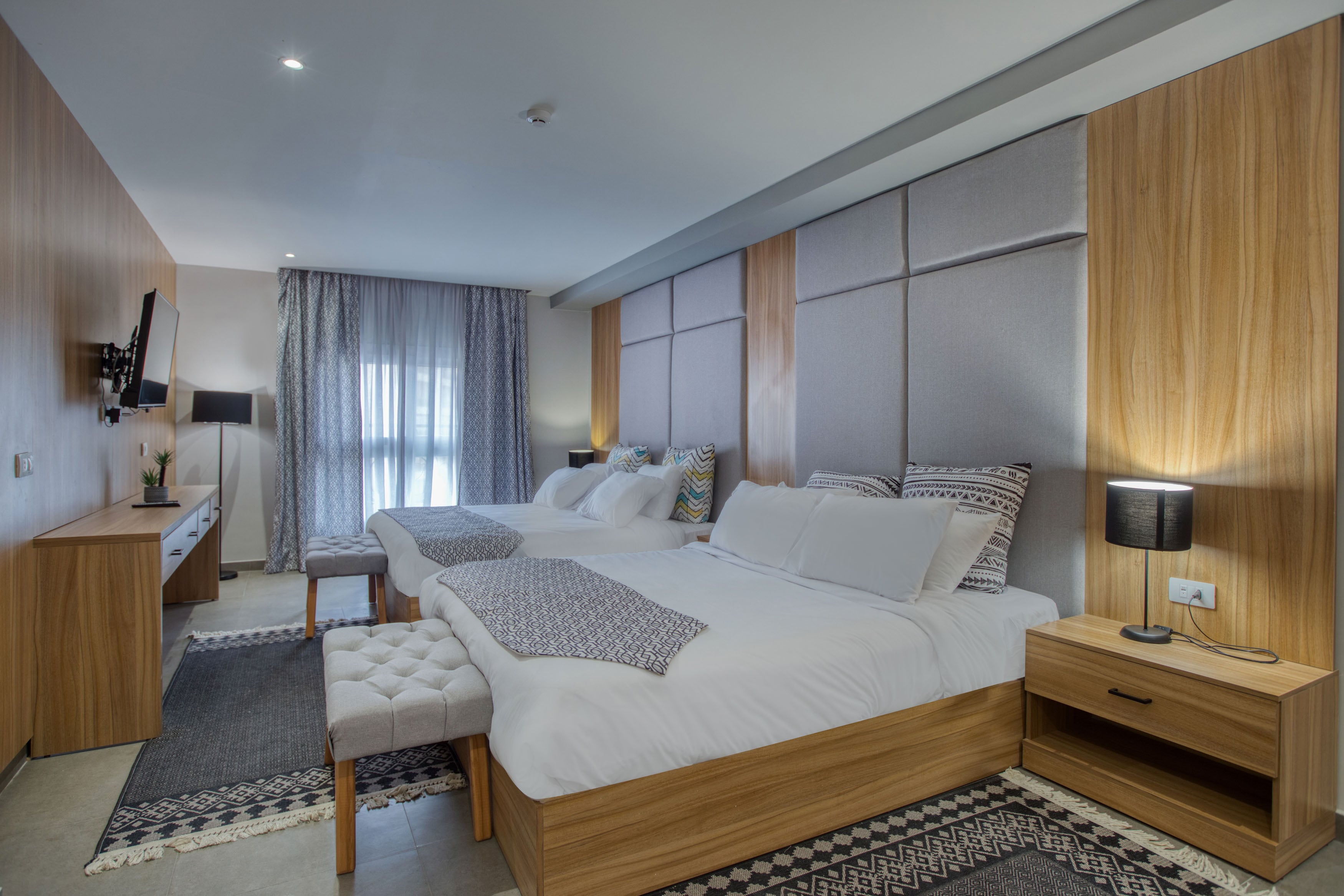 Family Room Capacity 2