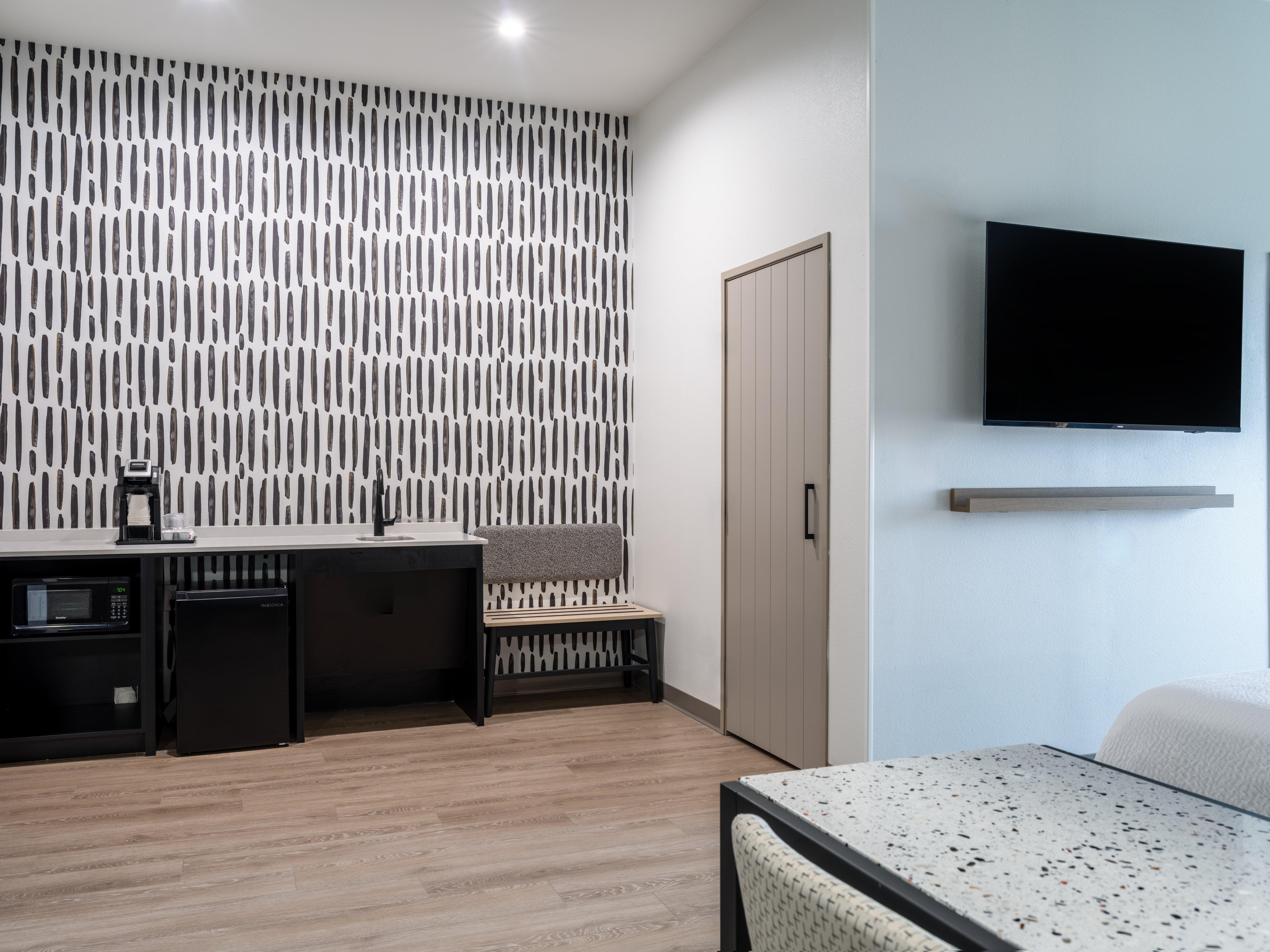 Studio Two Queen Beds