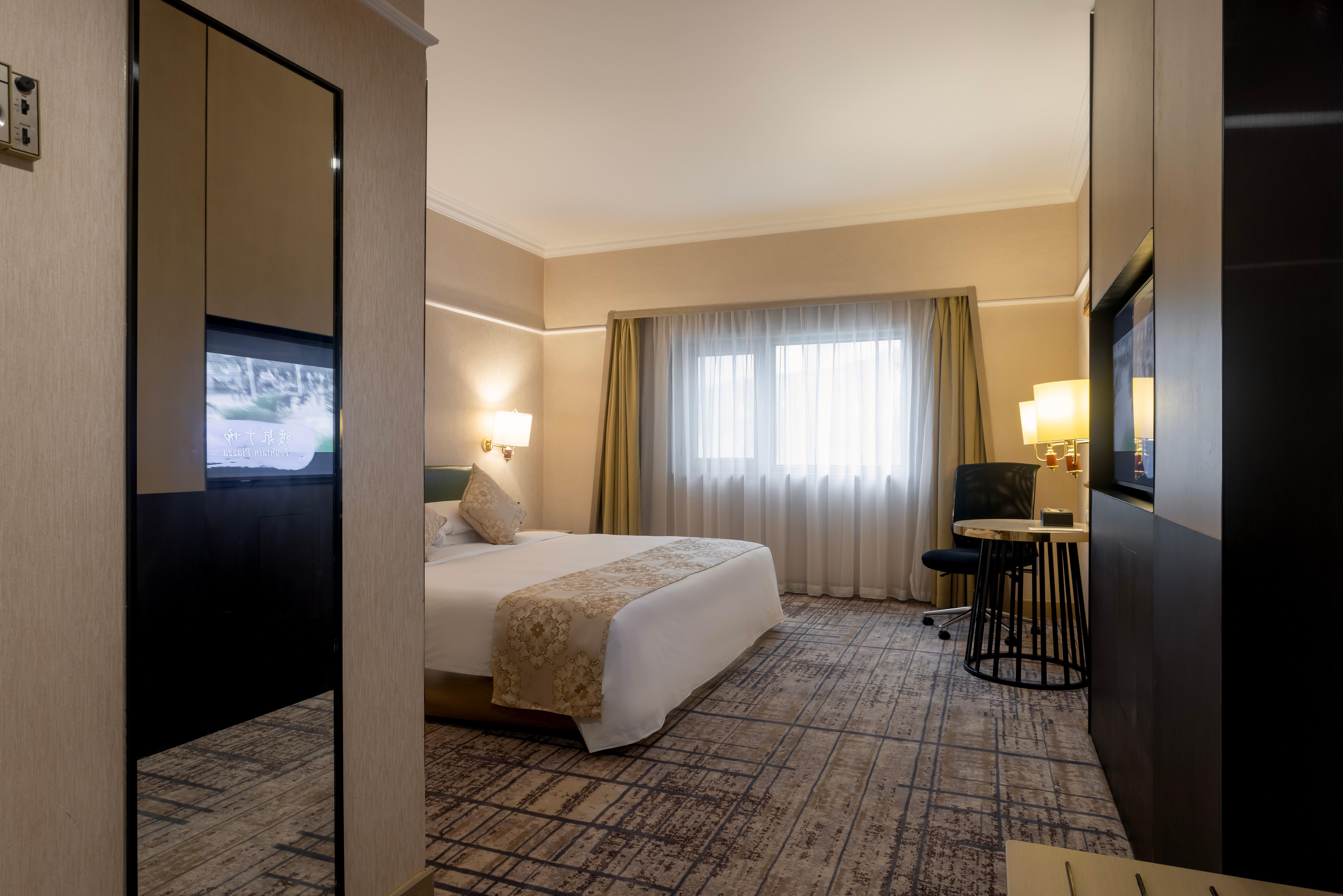 Suite King Bed One Bedroom 