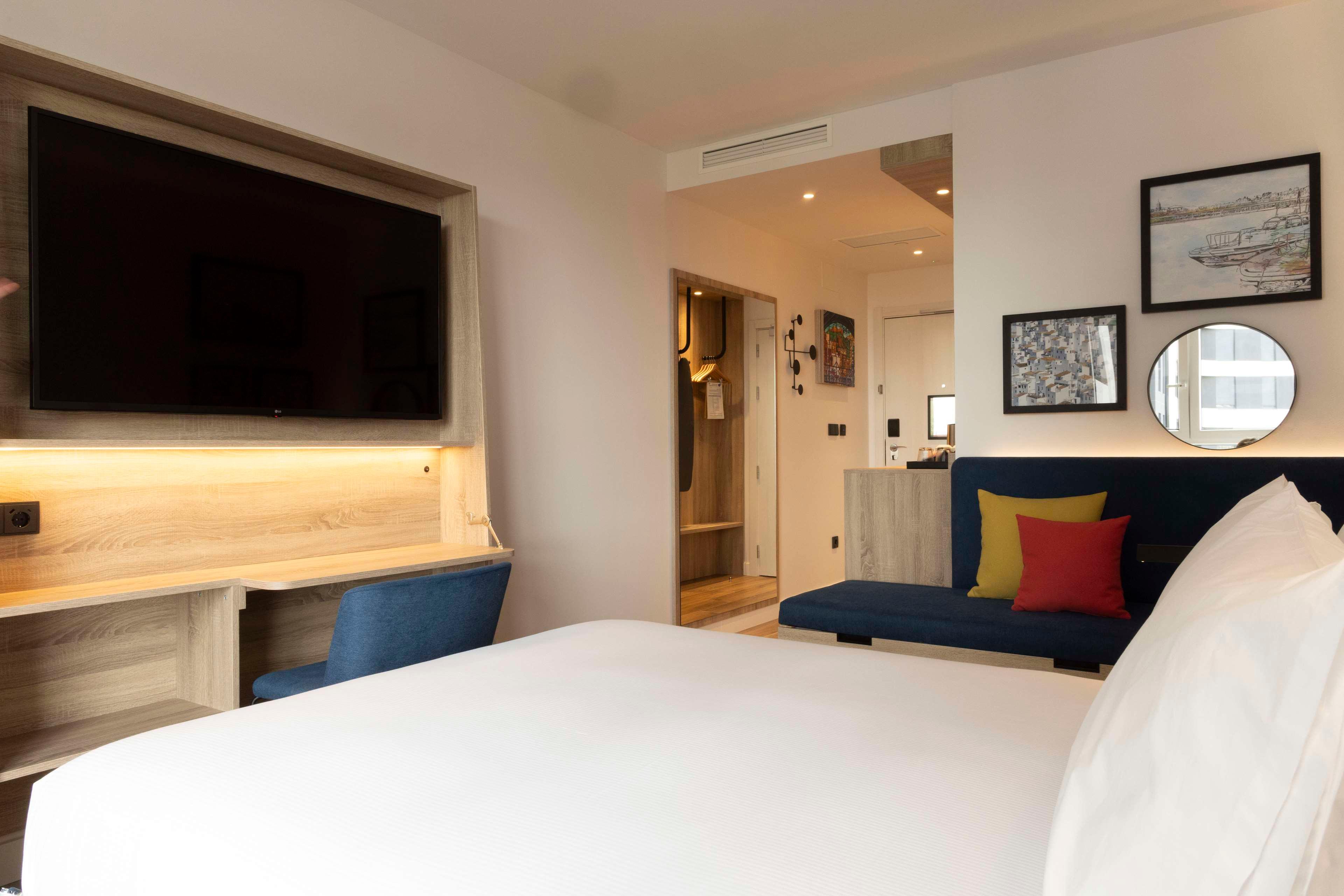 Double Queen Size Bed