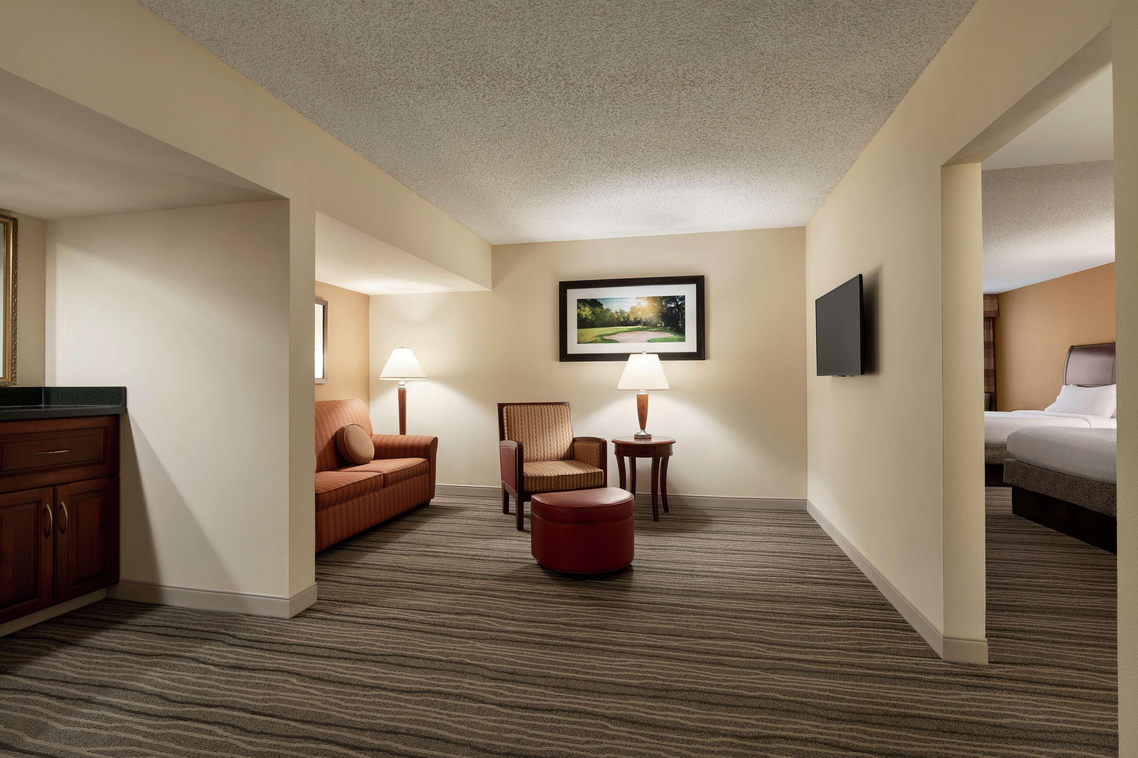 Suite Two Queen Beds One Bedroom