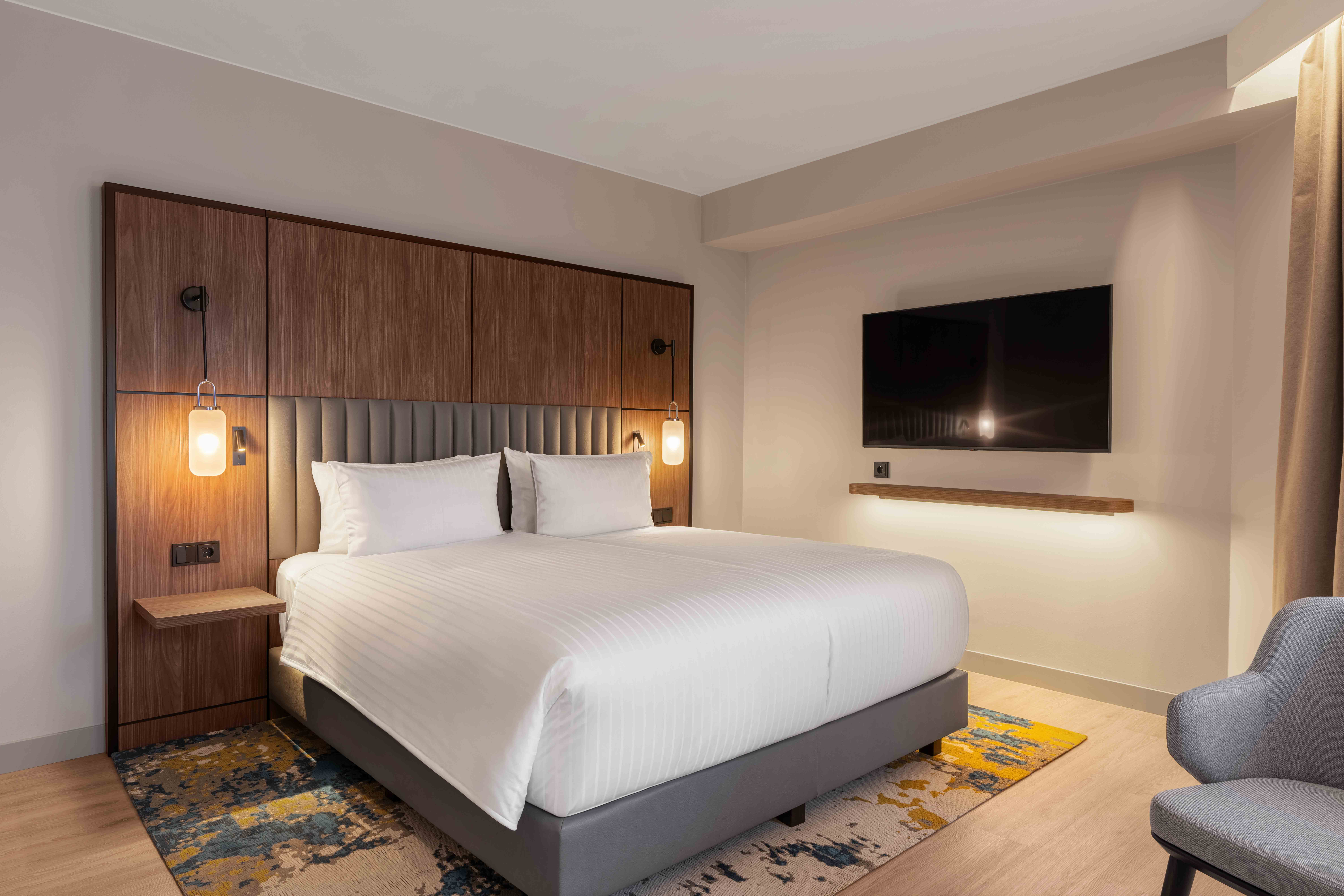 Junior Suite King Size Bed