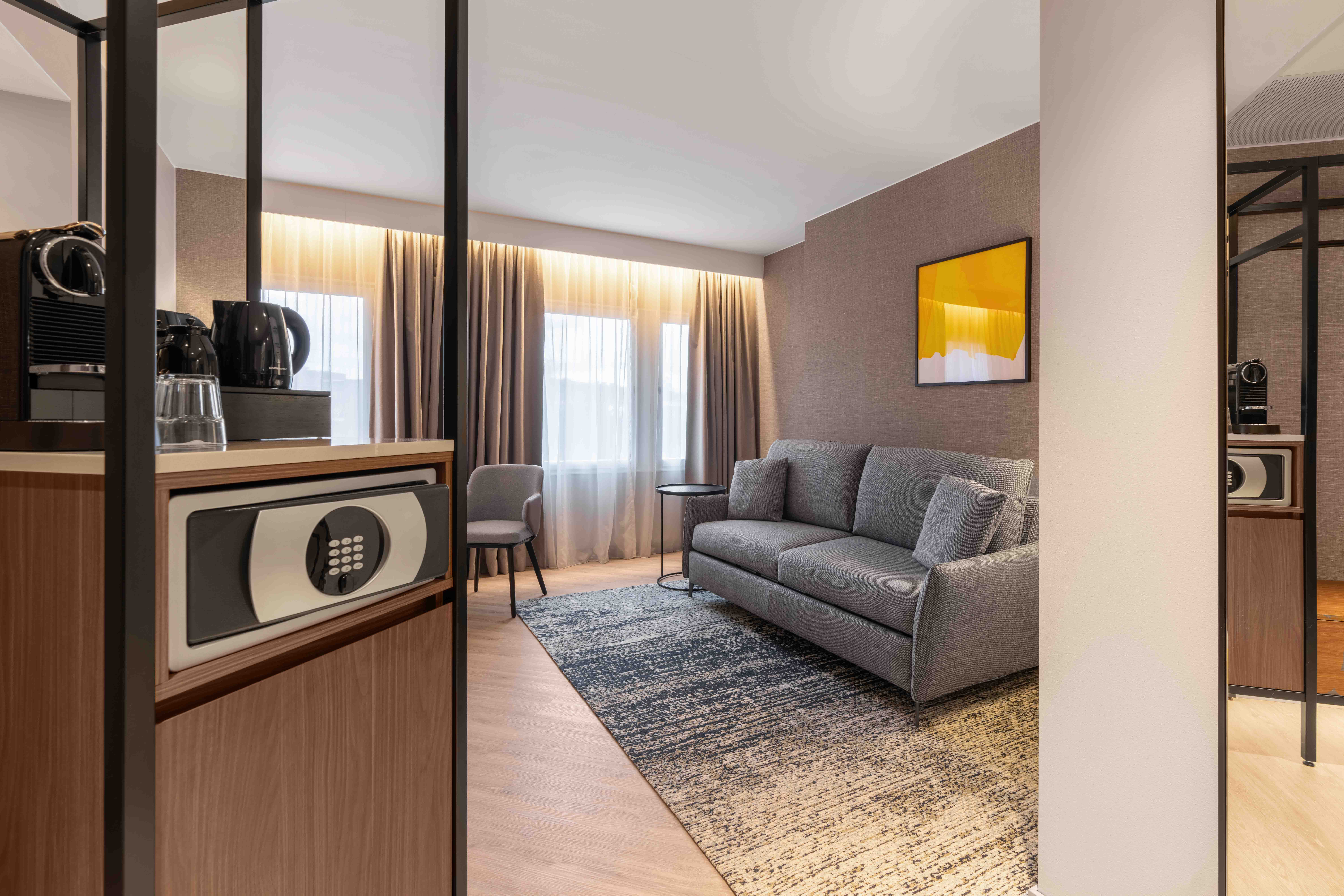 Junior Suite King Size Bed