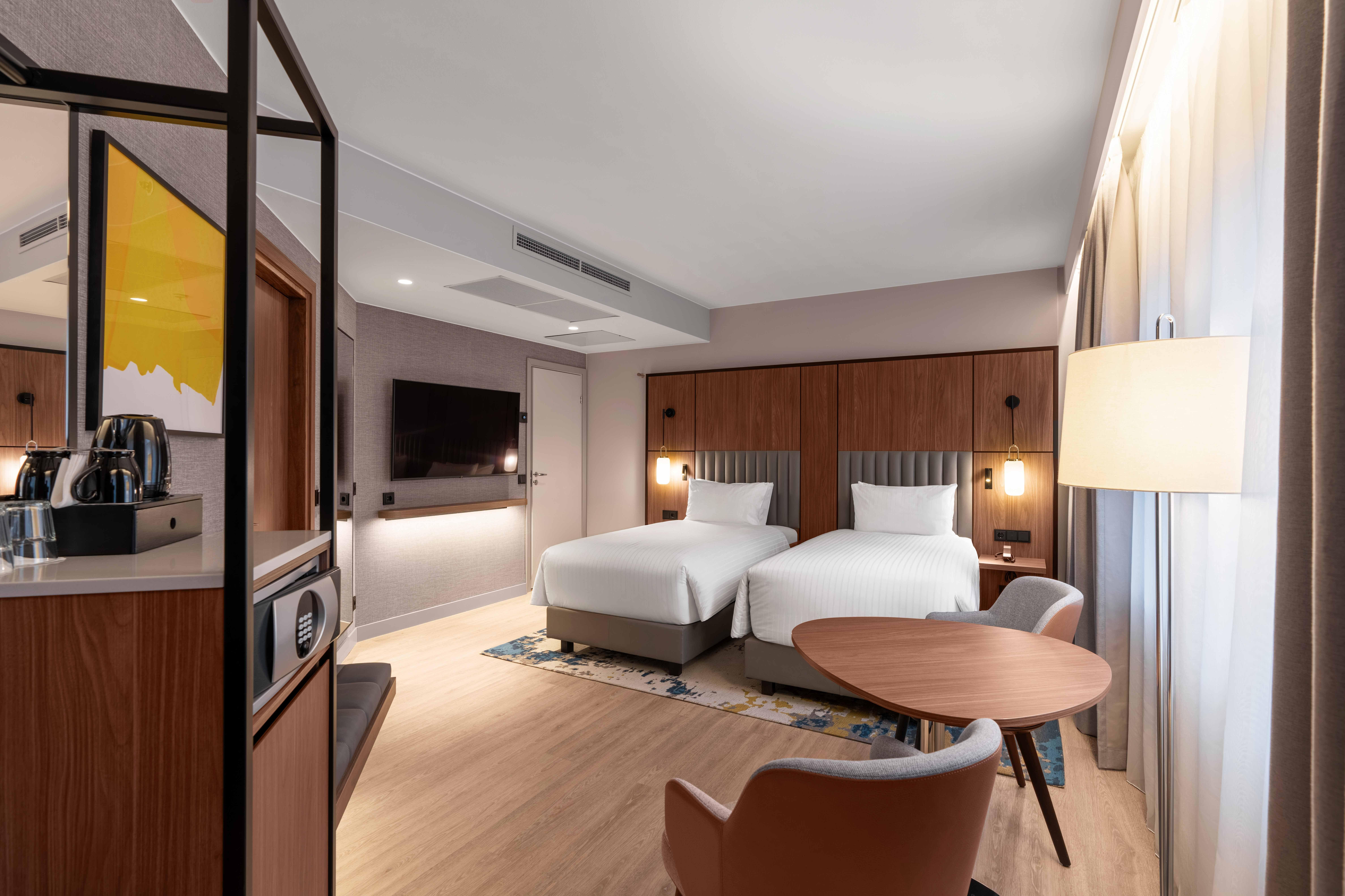 Double or Twin Standard