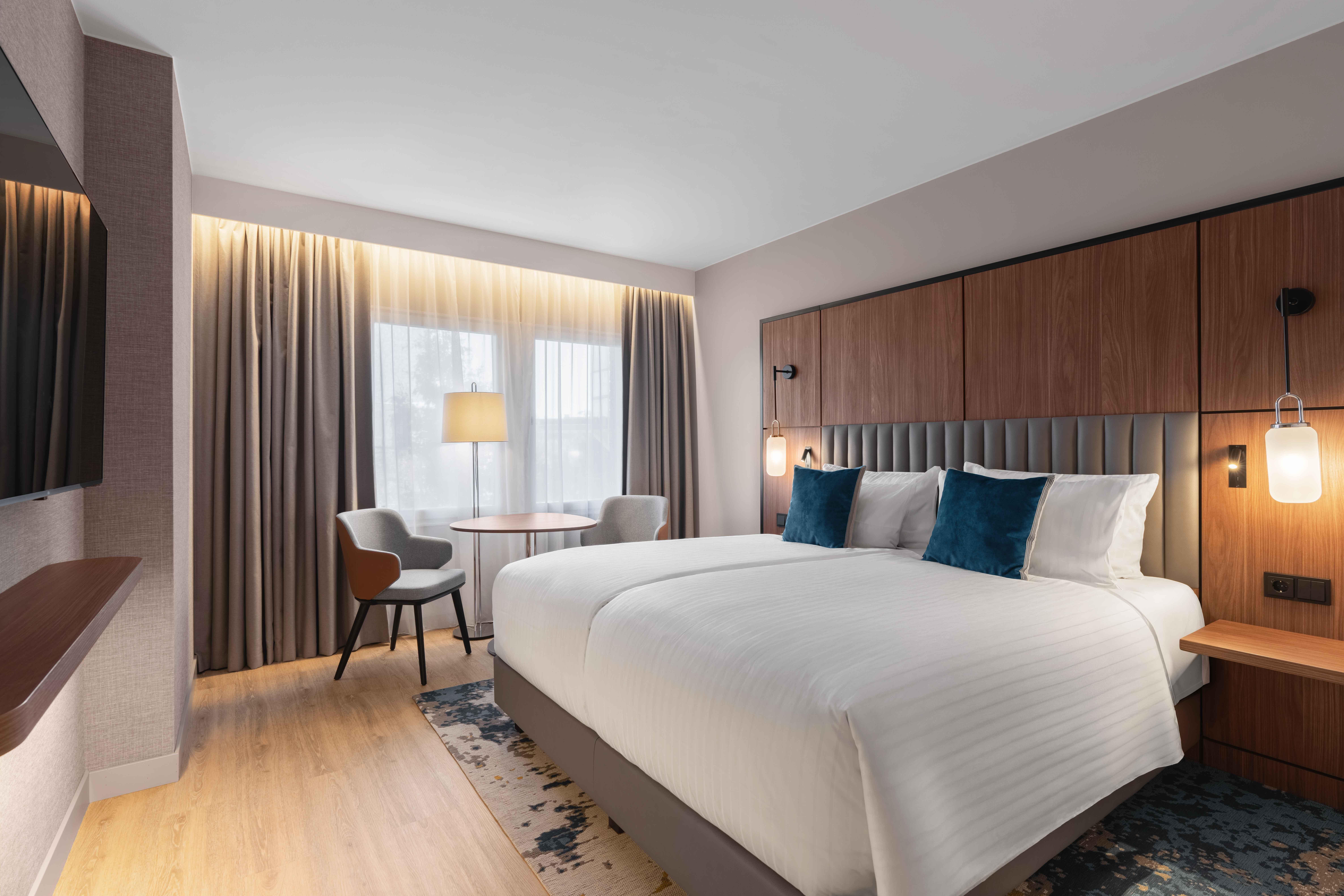 Double or Twin Standard