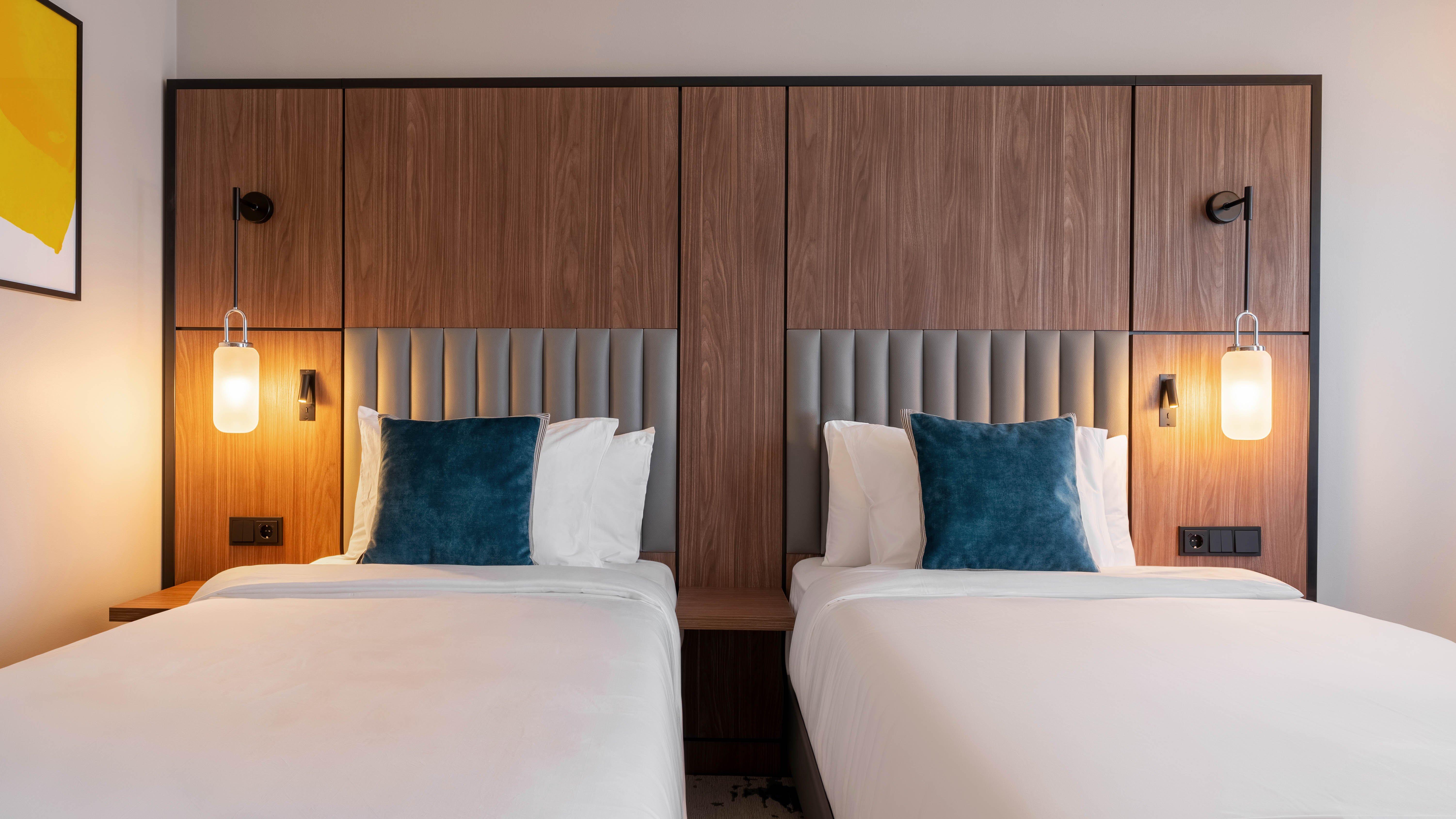 Double or Twin Standard