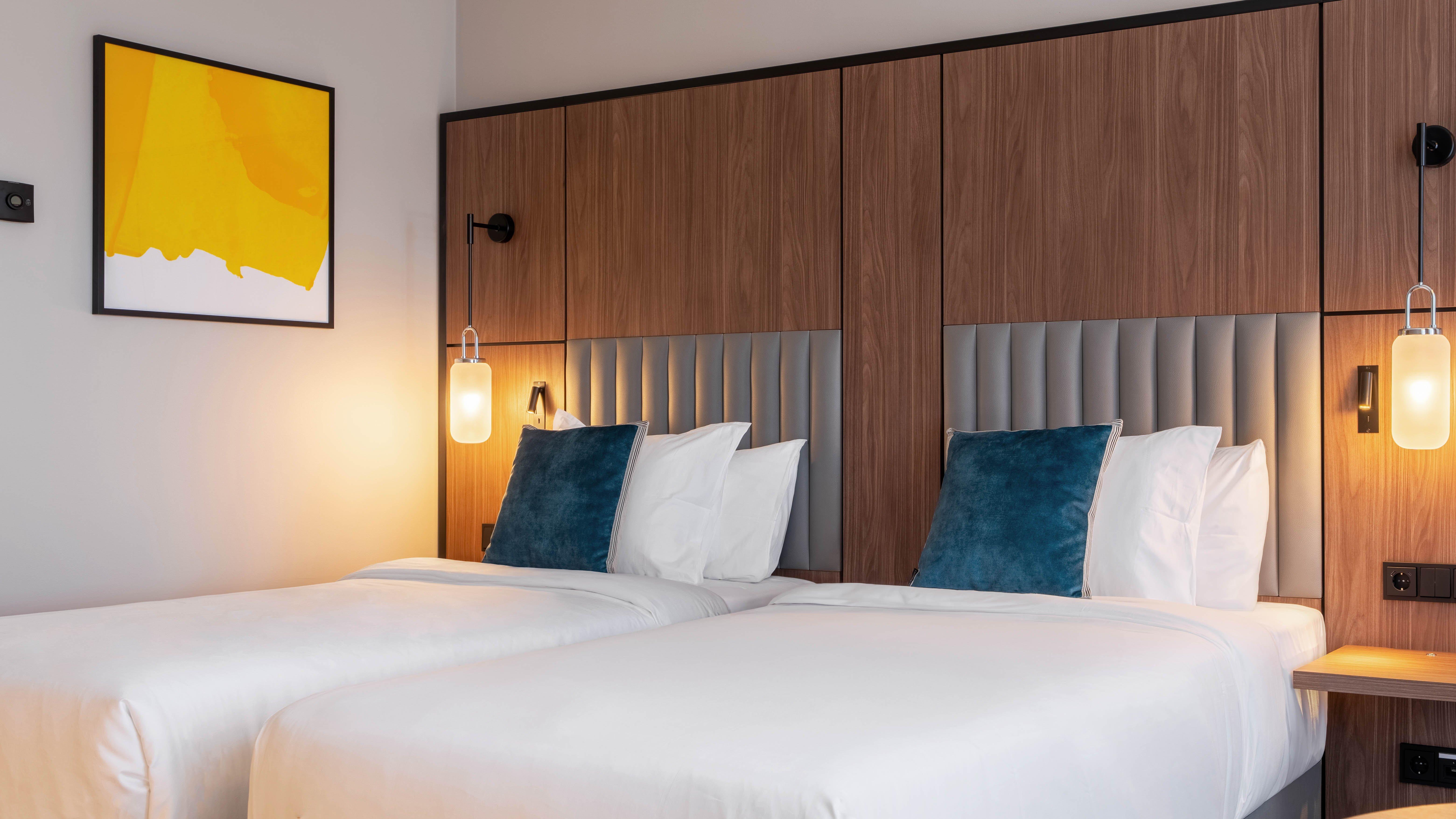 Double or Twin Standard