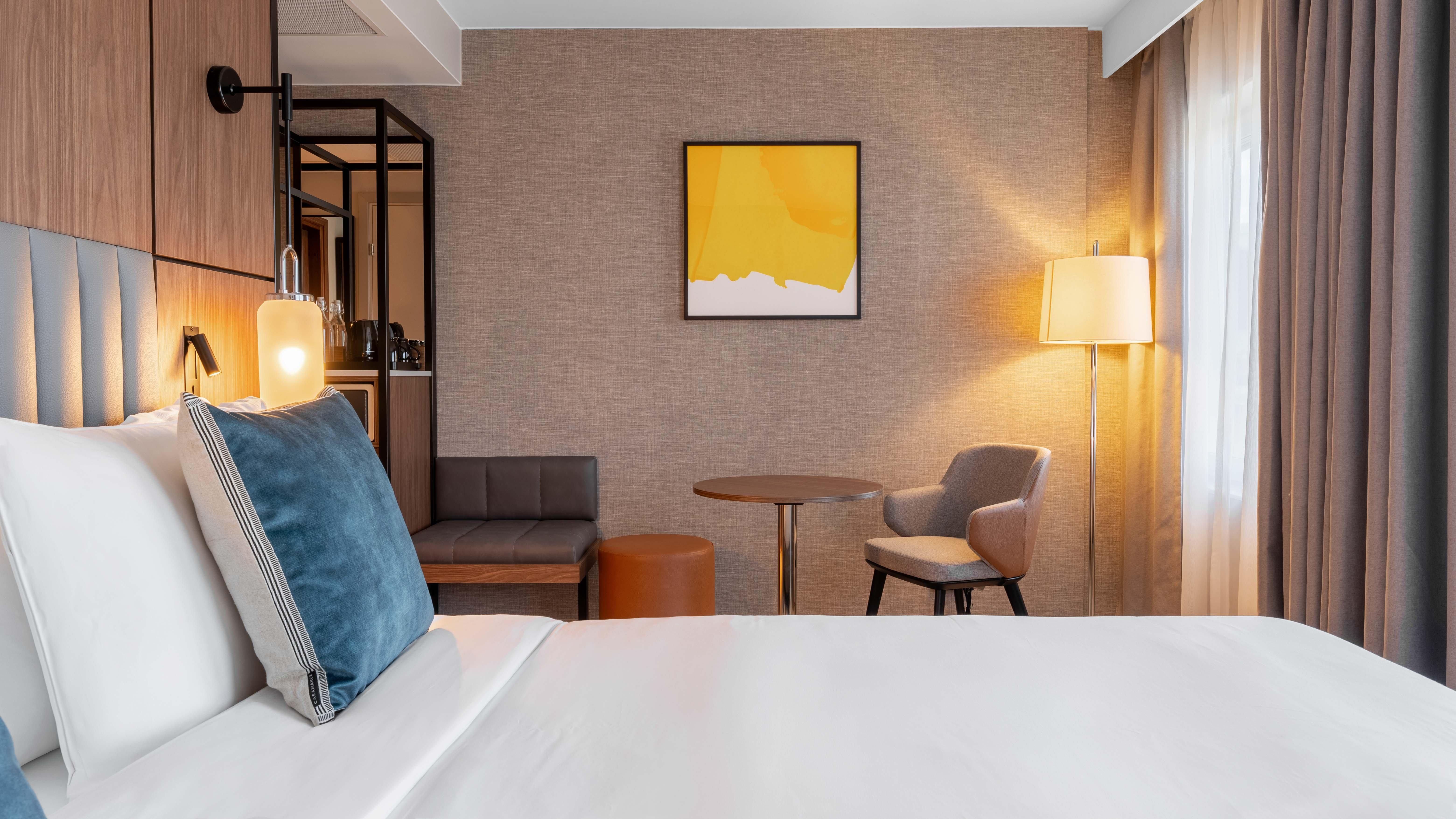 Double Queen Size Bed