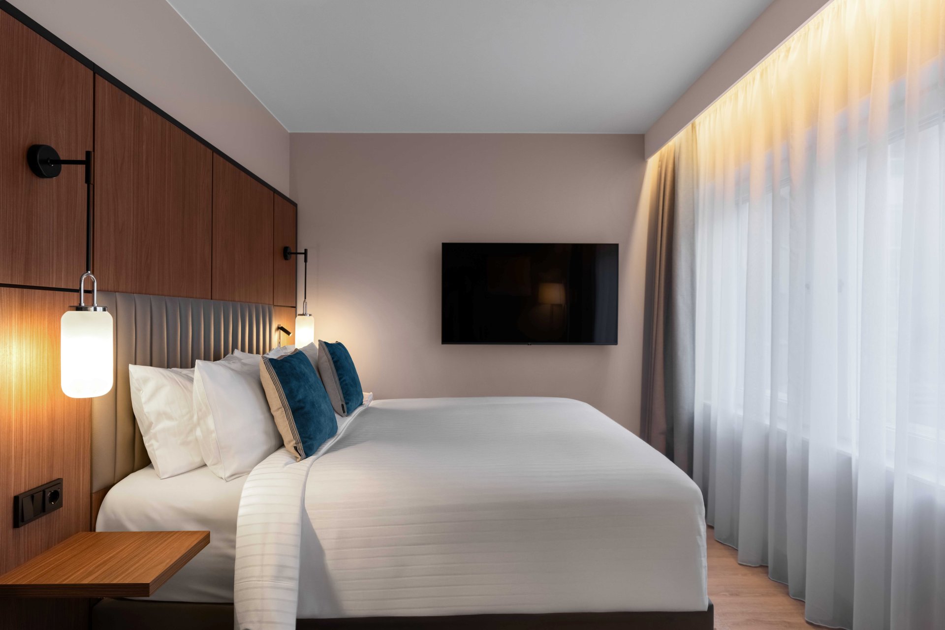 Double Single Queen Size Bed