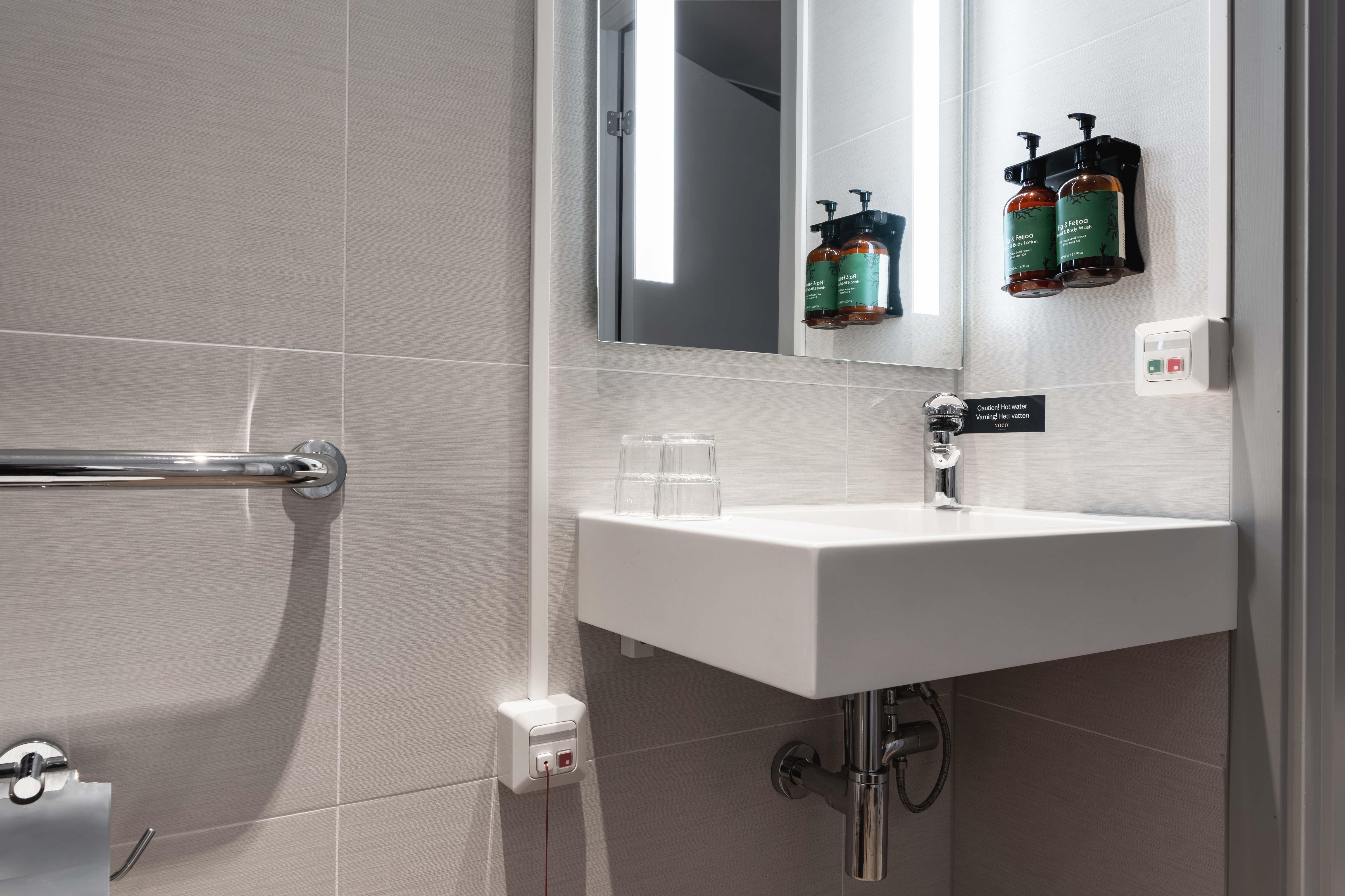 Double Accessible-queen Size Bed