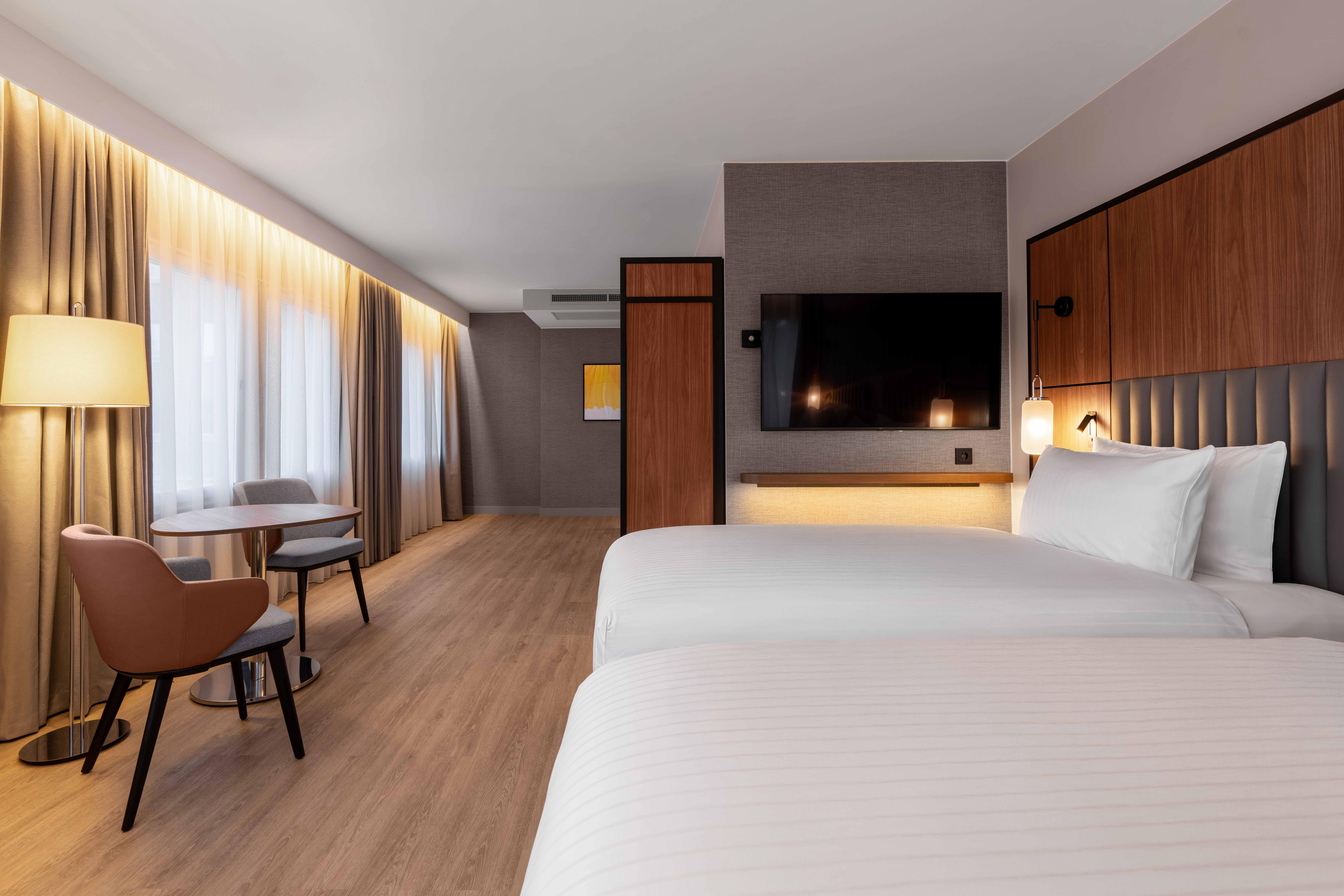 Junior Suite King Size Bed