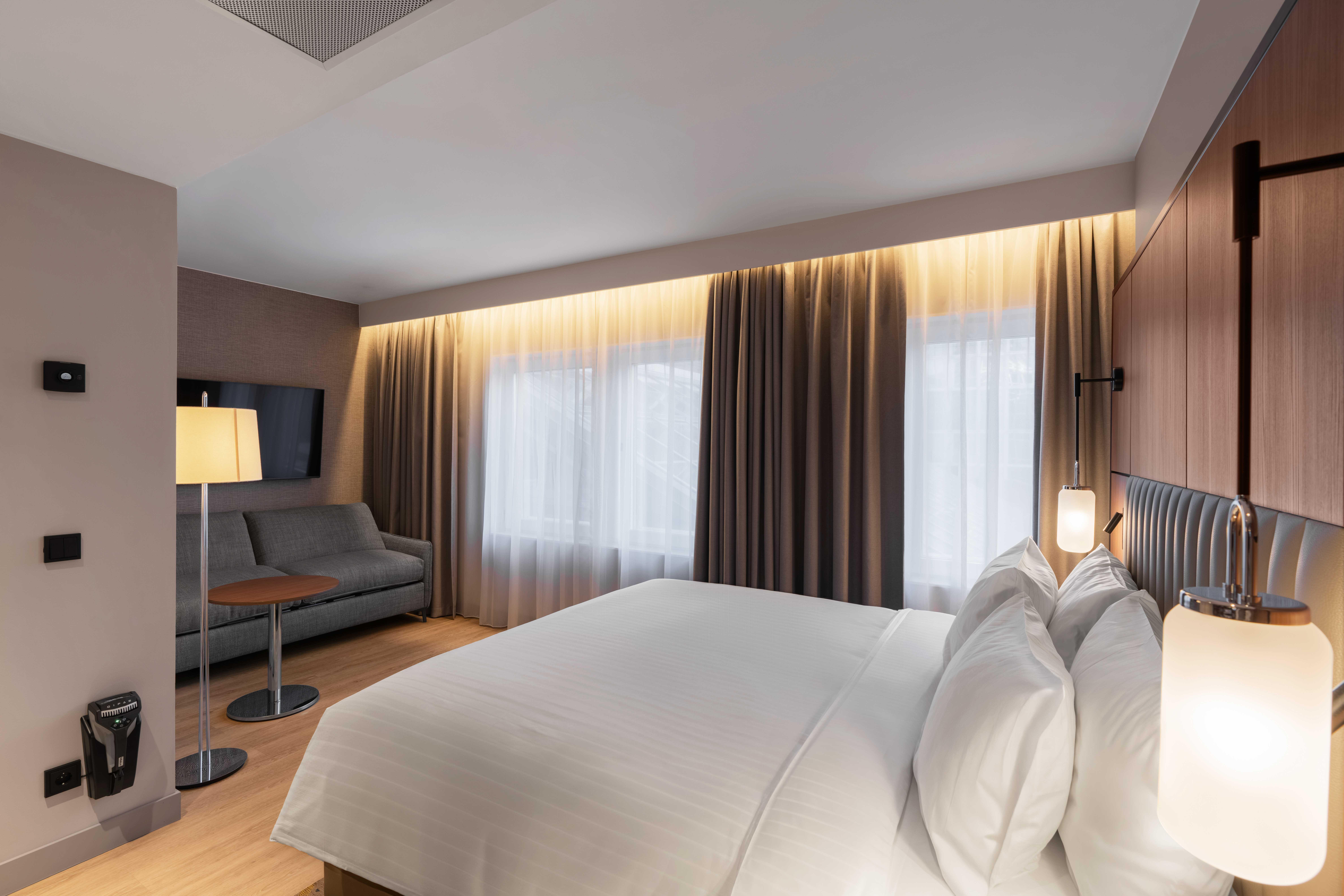 Double Accessible-queen Size Bed