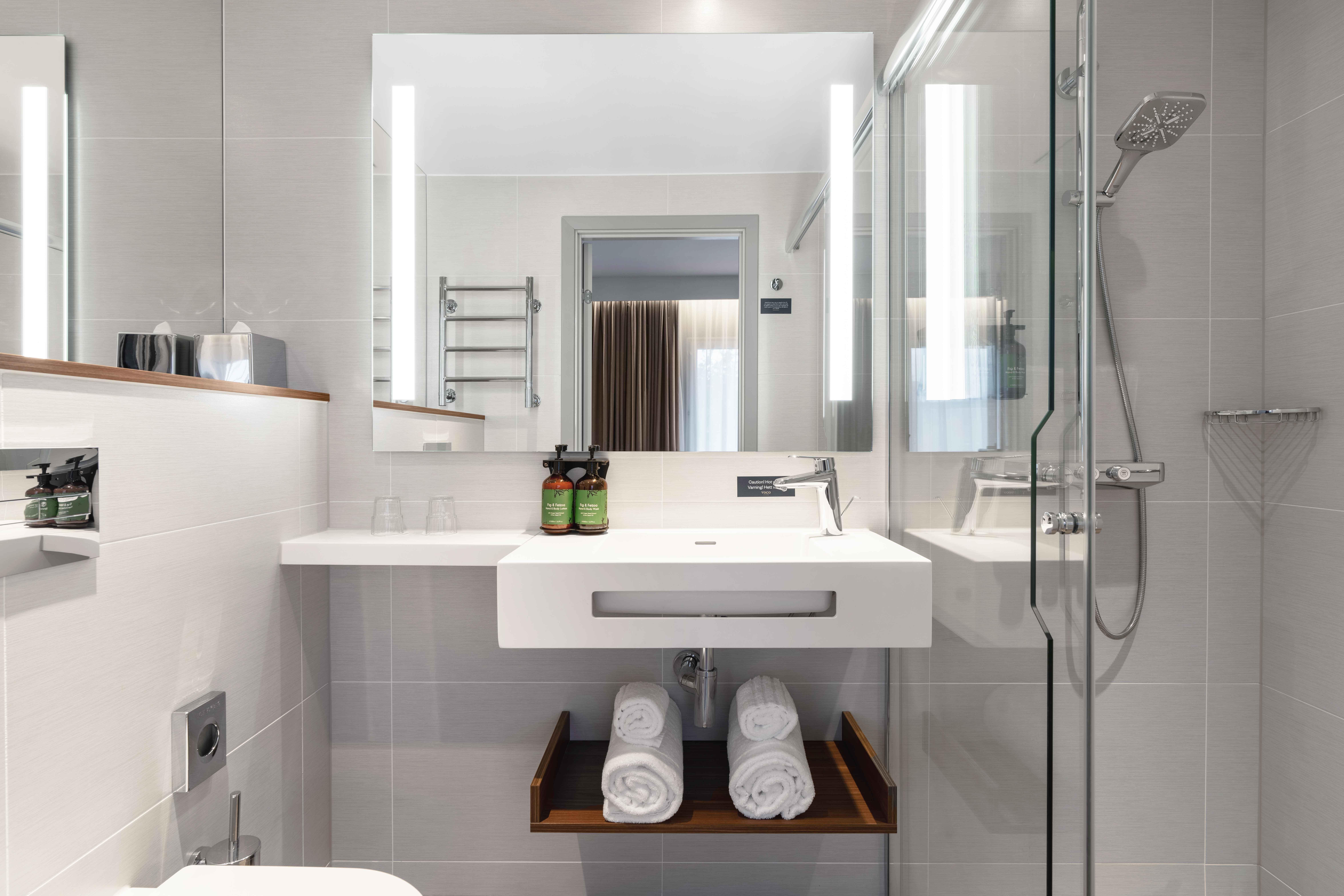 Junior Suite King Size Bed