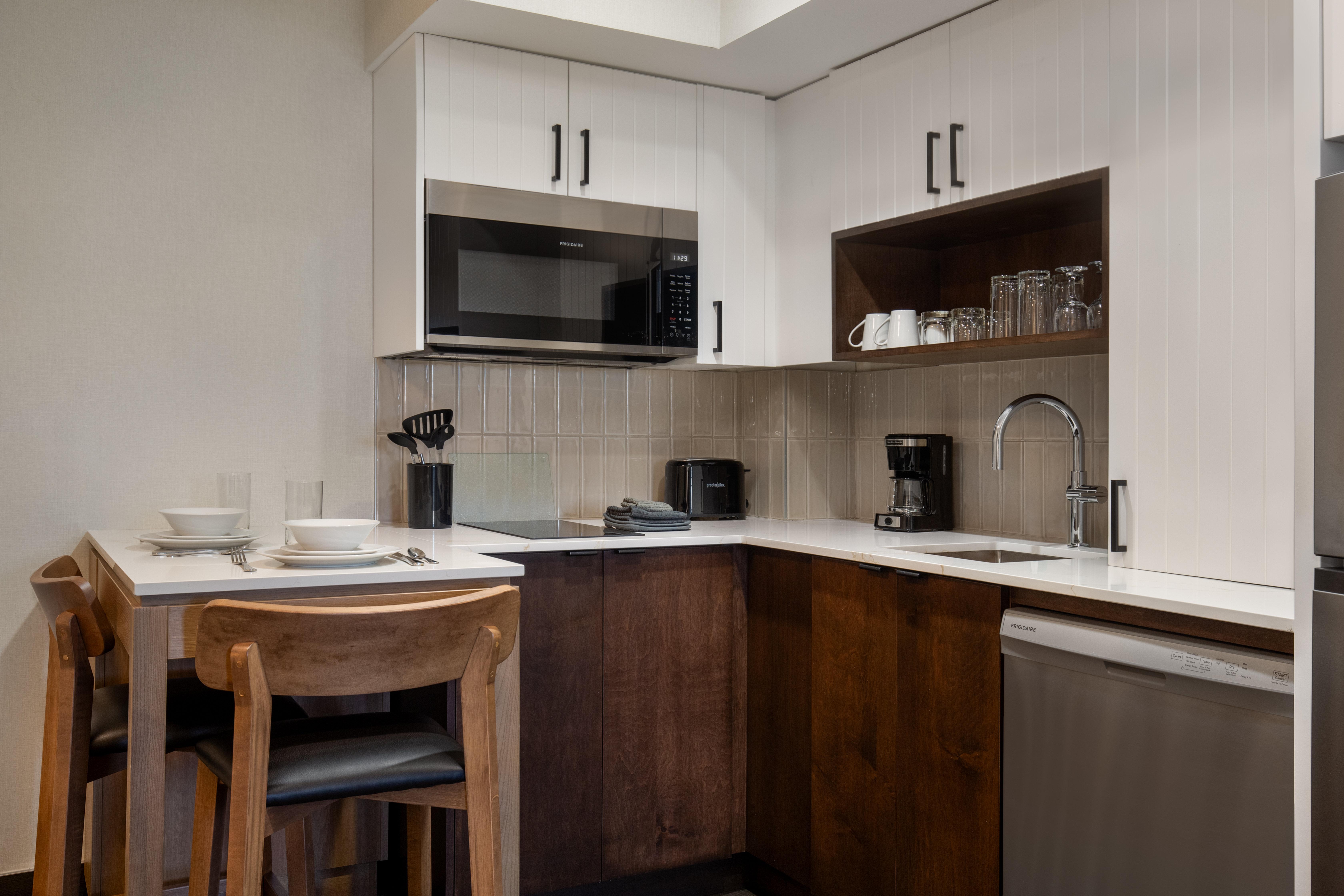 Suite with Kitchenette