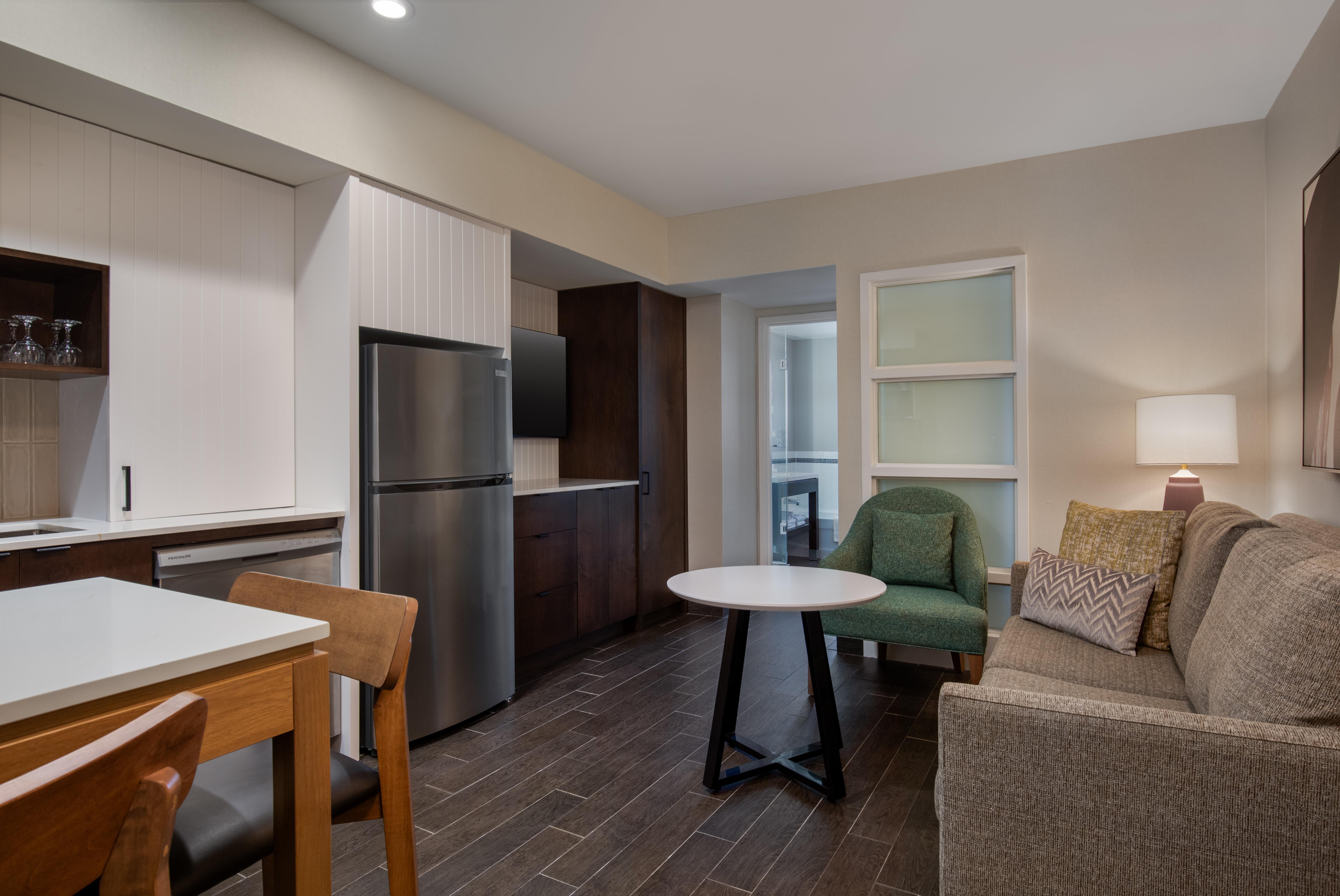 Suite with Kitchenette