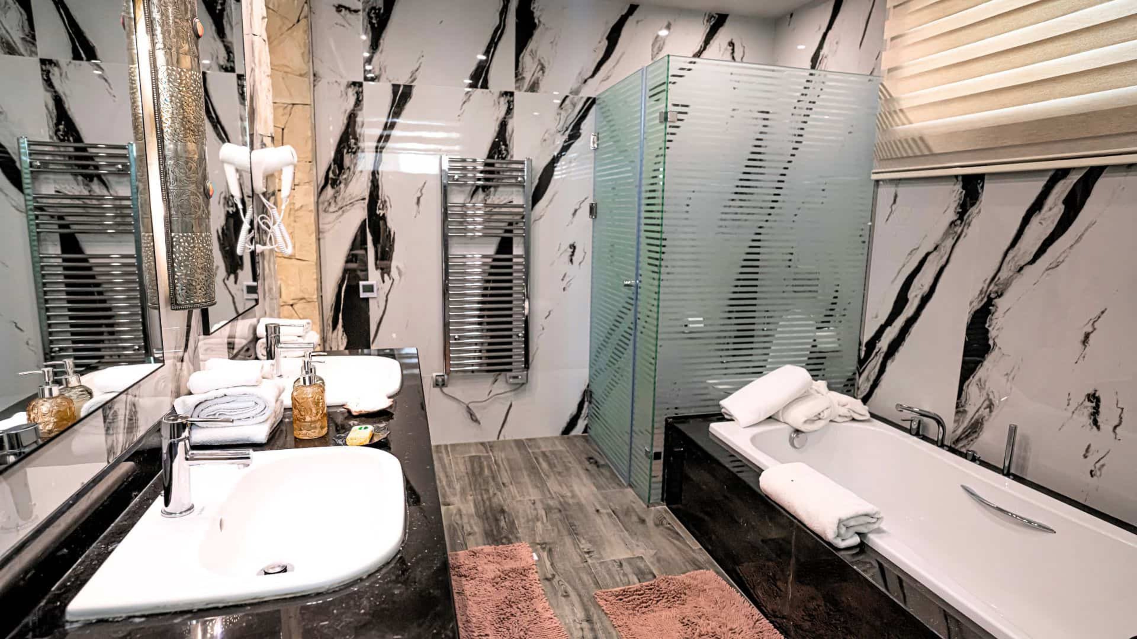 Suite Pool View One Bedroom