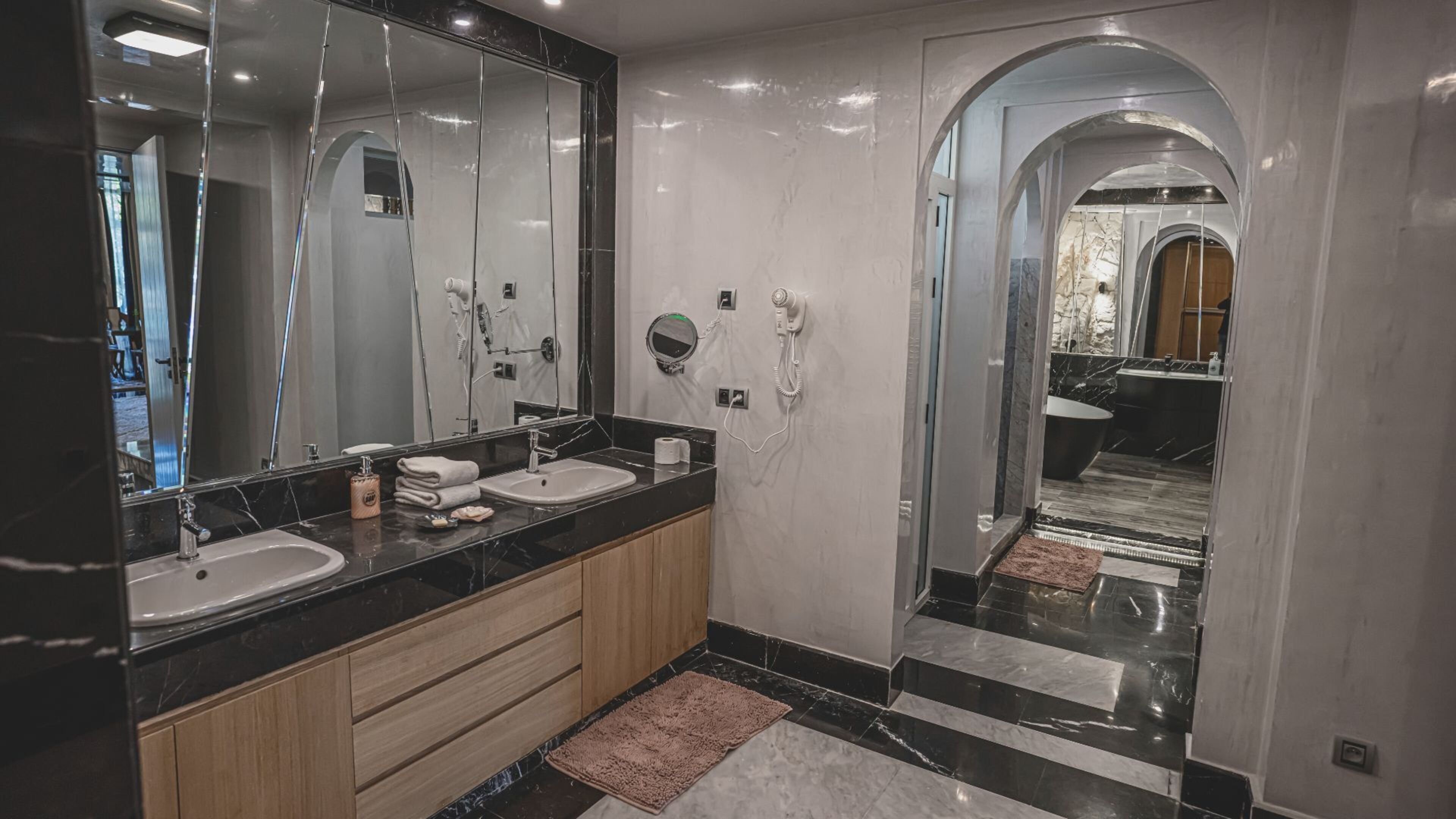 Suite Pool View One Bedroom