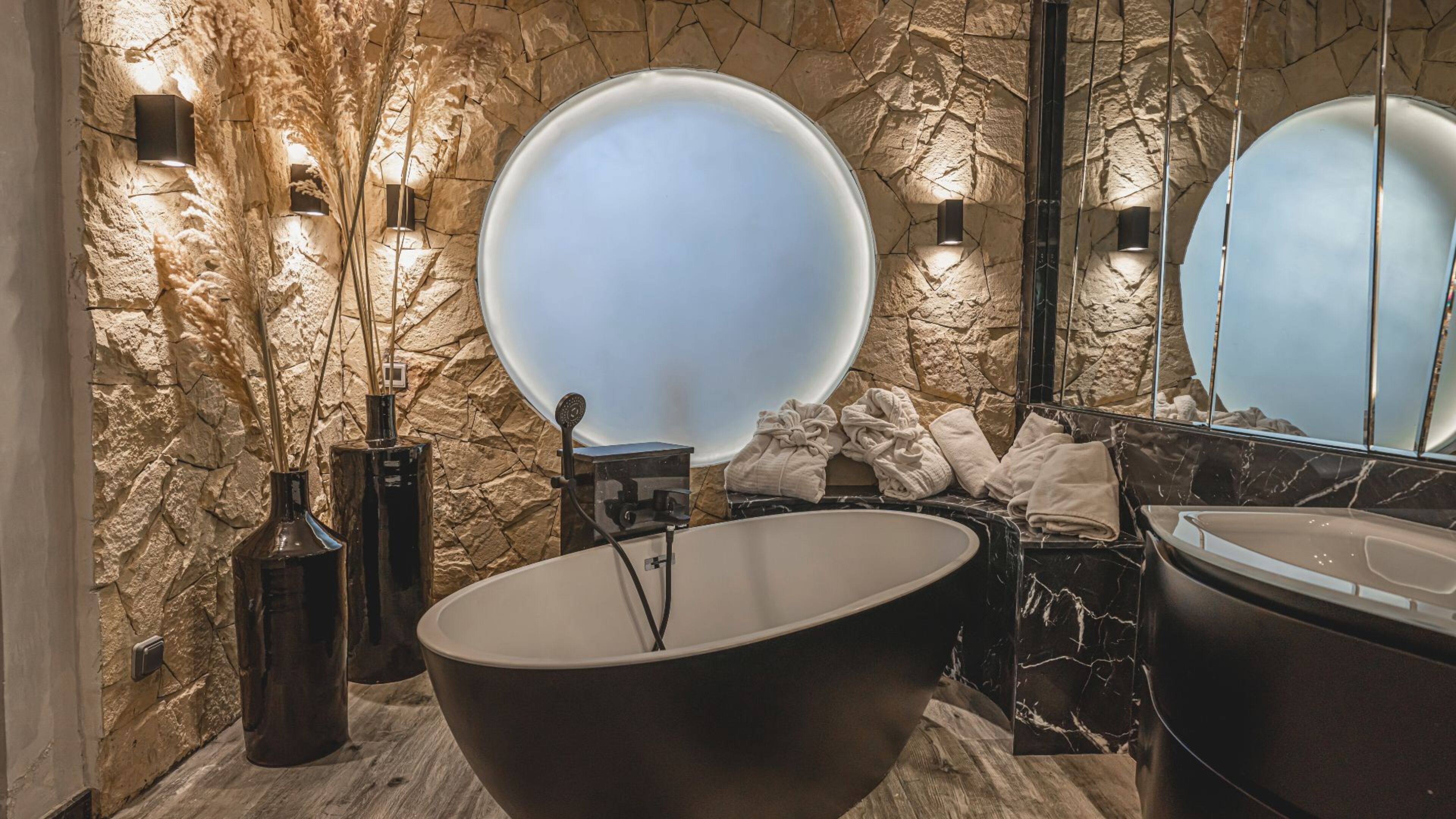 Suite Pool View One Bedroom