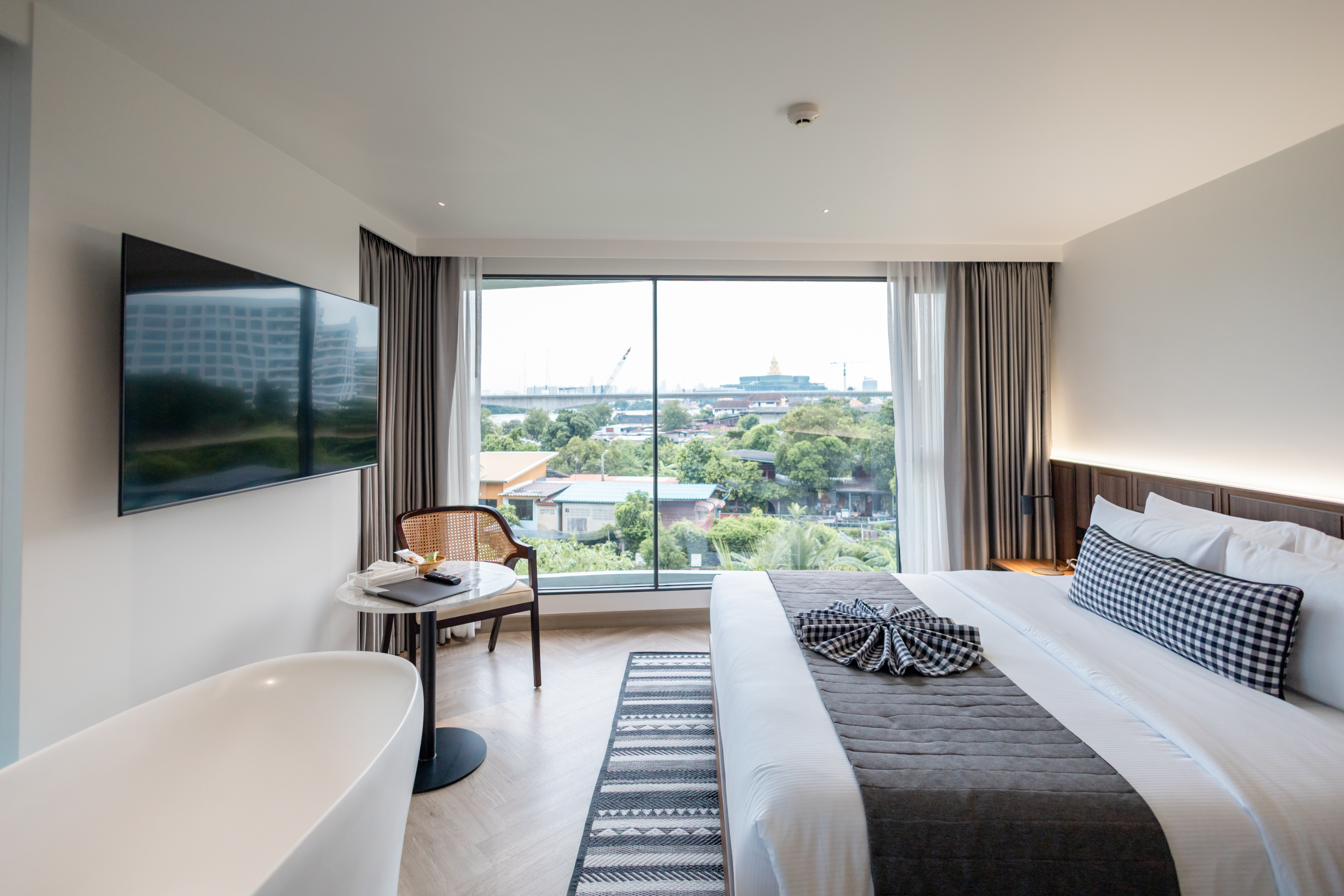 Junior Suite Premier with Views