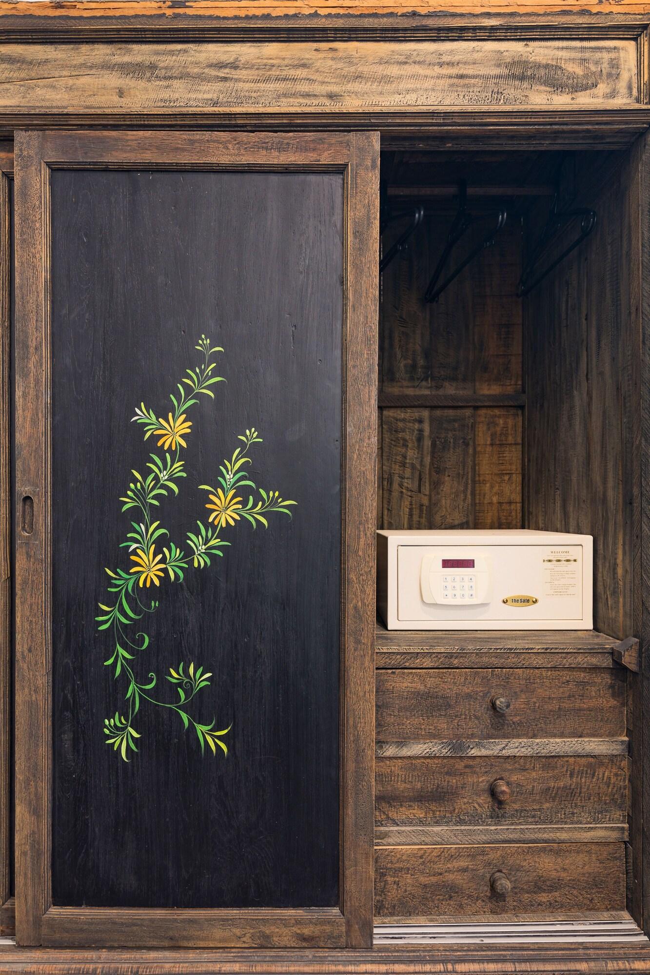 Double or Twin Superior King Bed