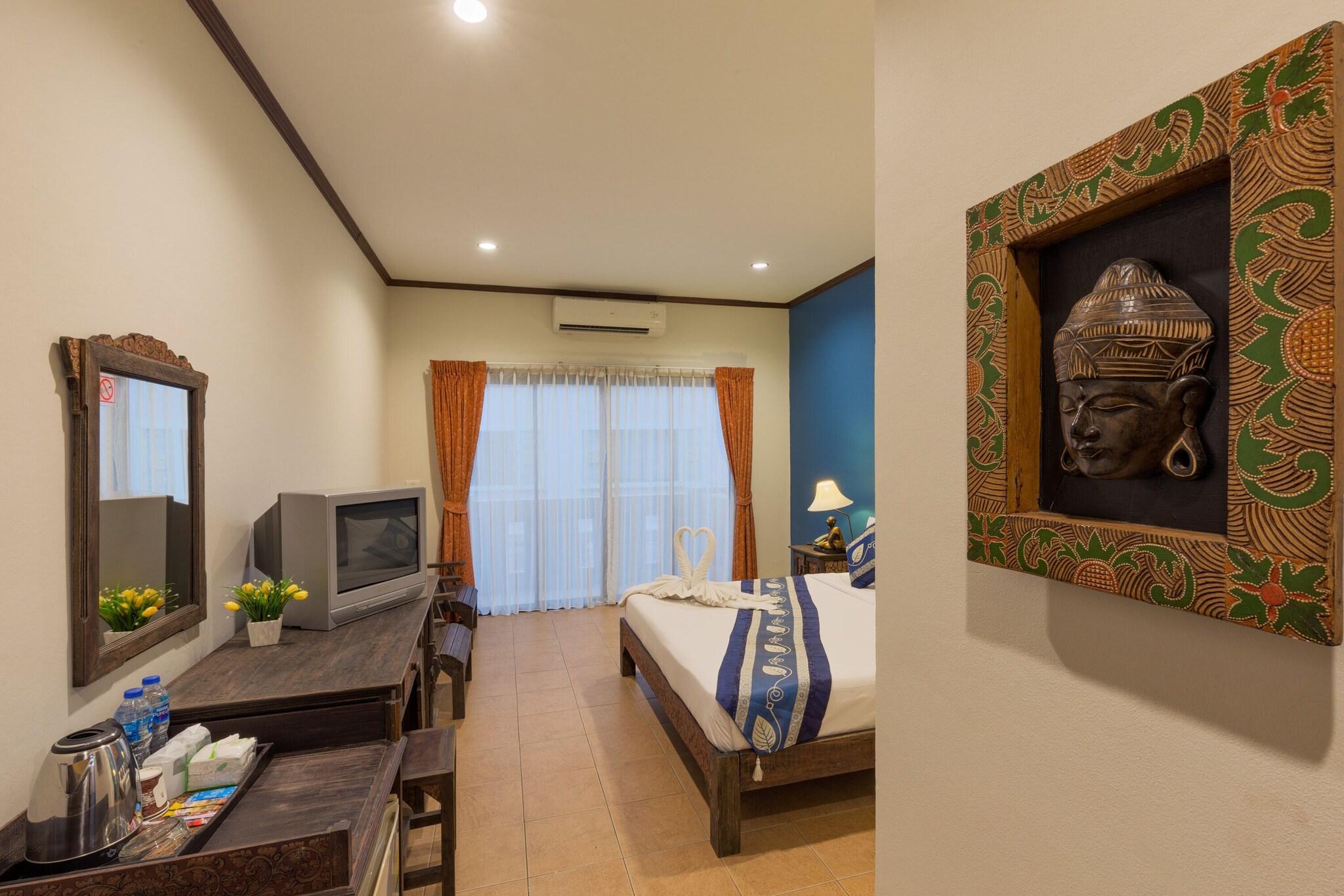 Double or Twin Deluxe Two Beds