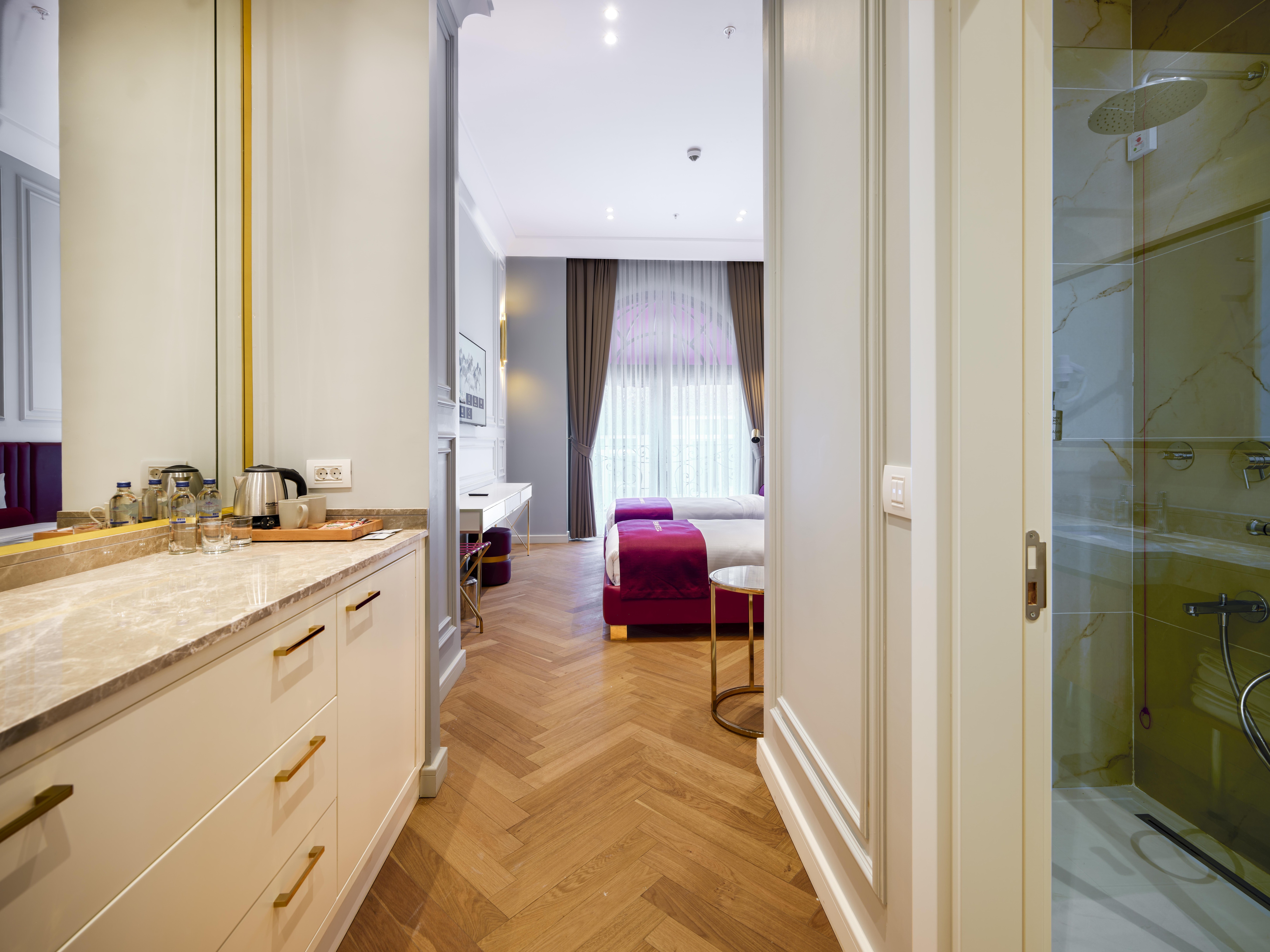 Family Room Connecting Room