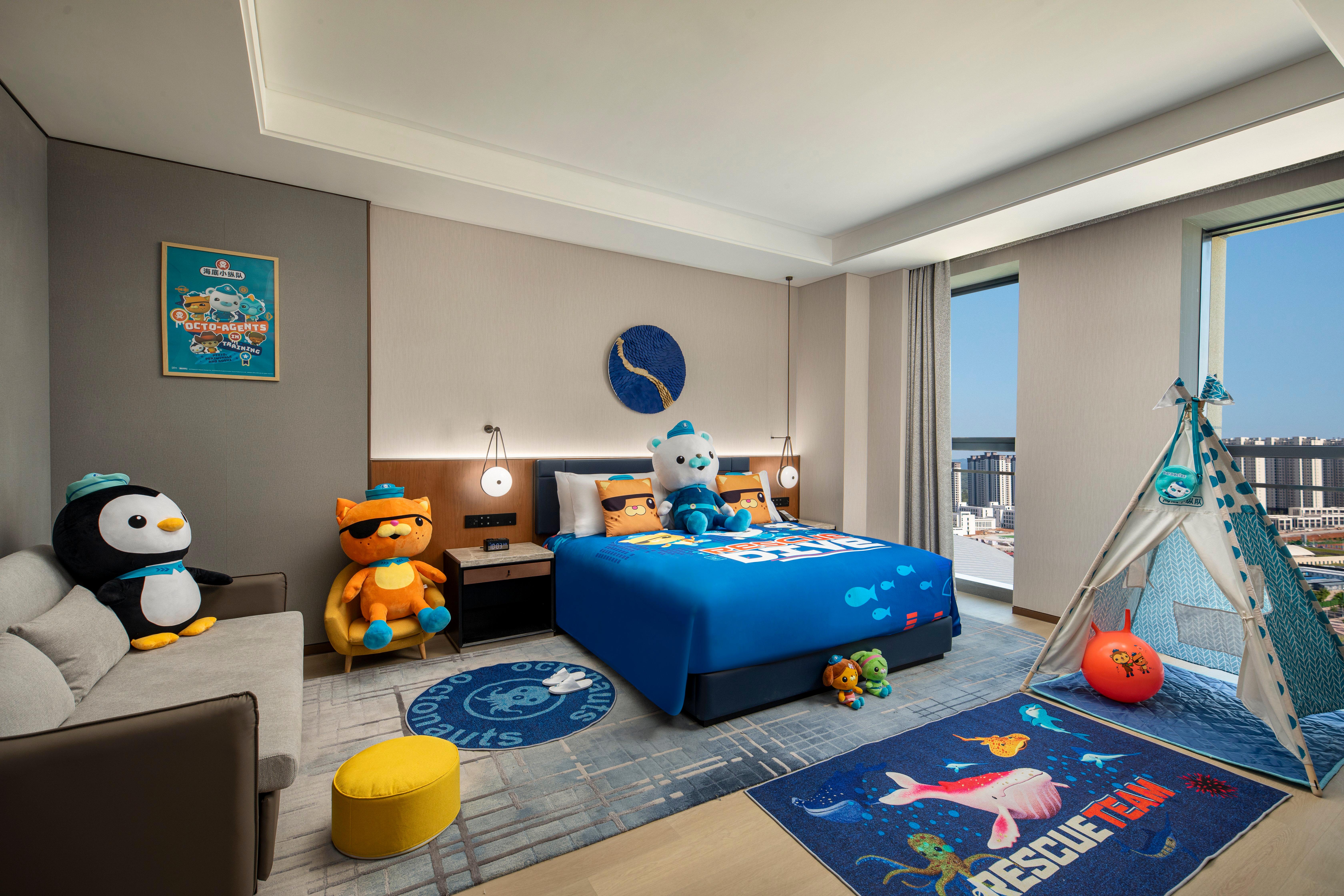 Double King Size Bed