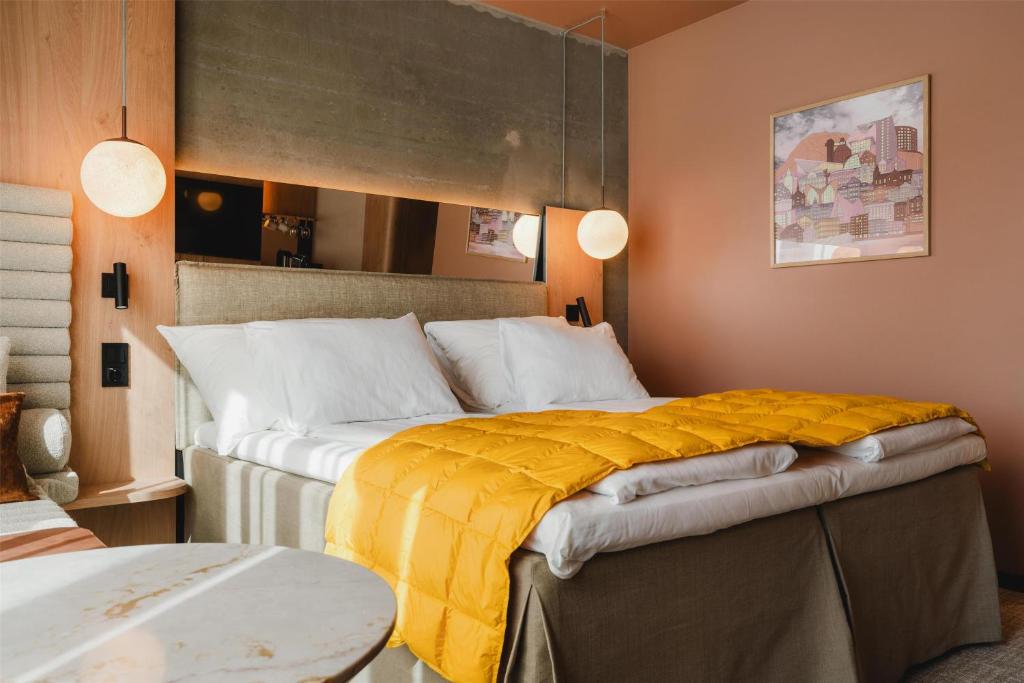 Double Single Superior