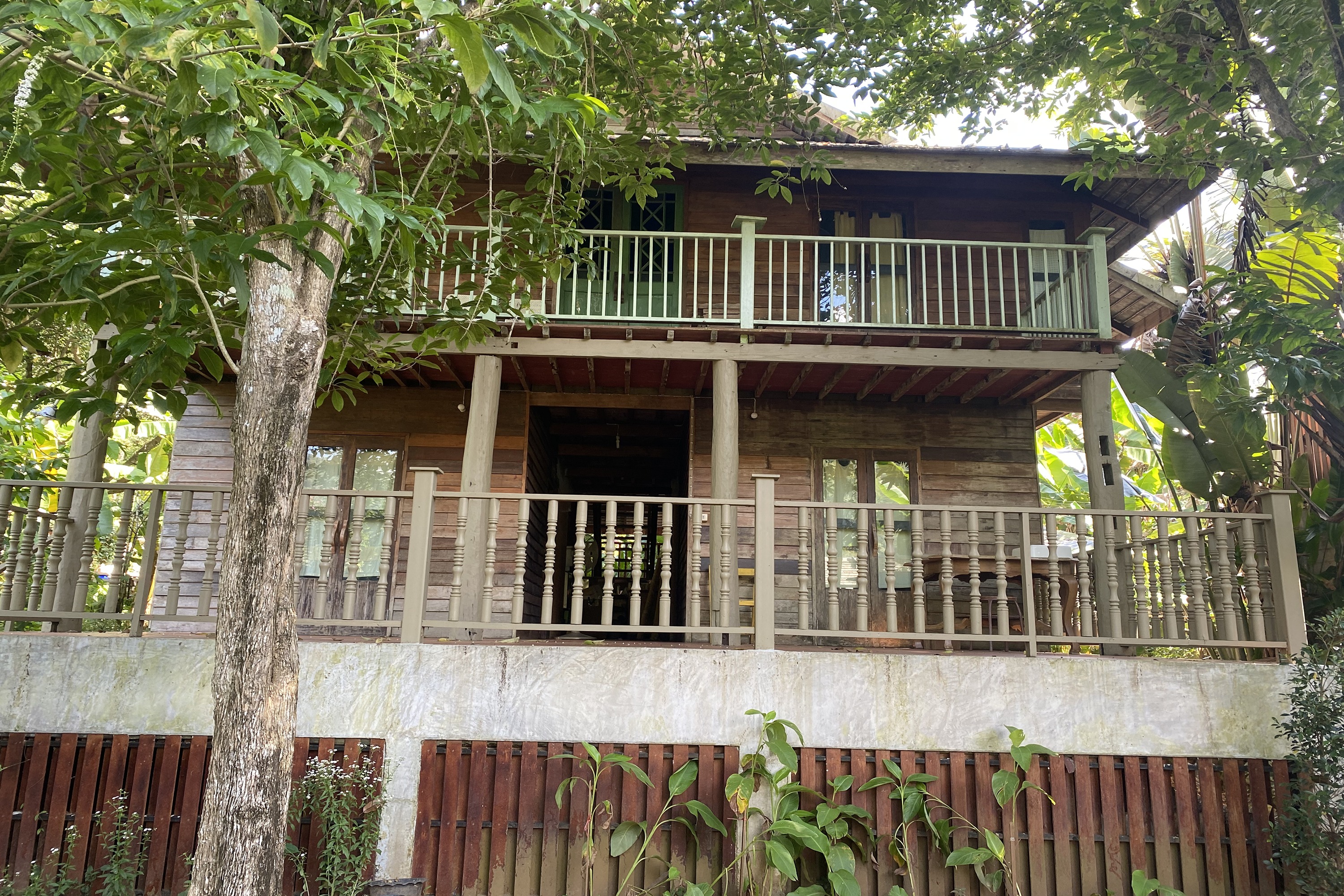 Double No Air Conditioning