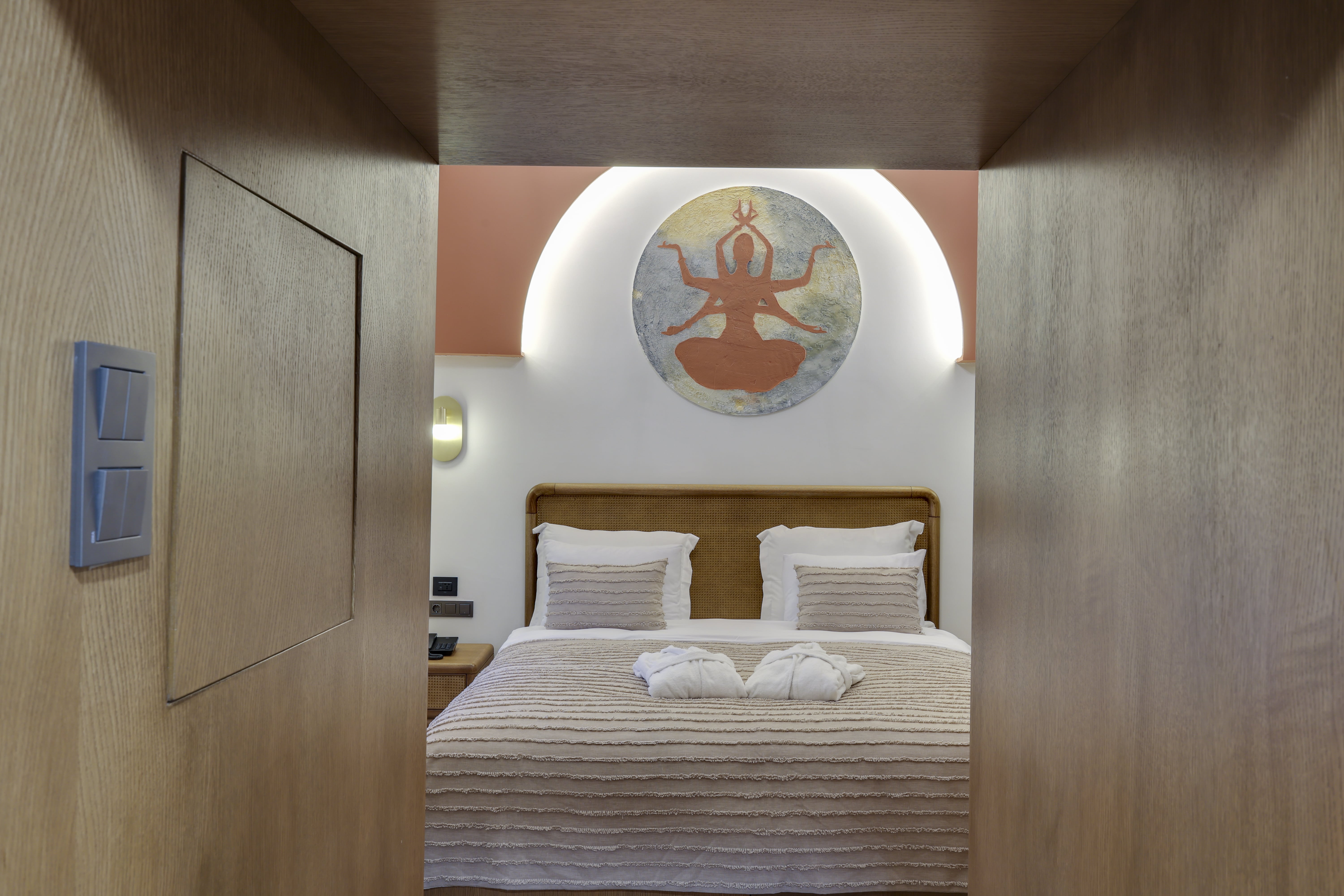 Double Deluxe One Bed