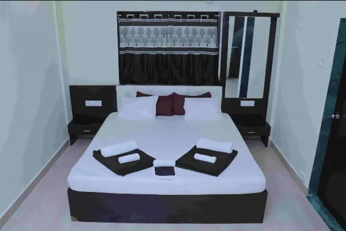 Double or Twin Standard