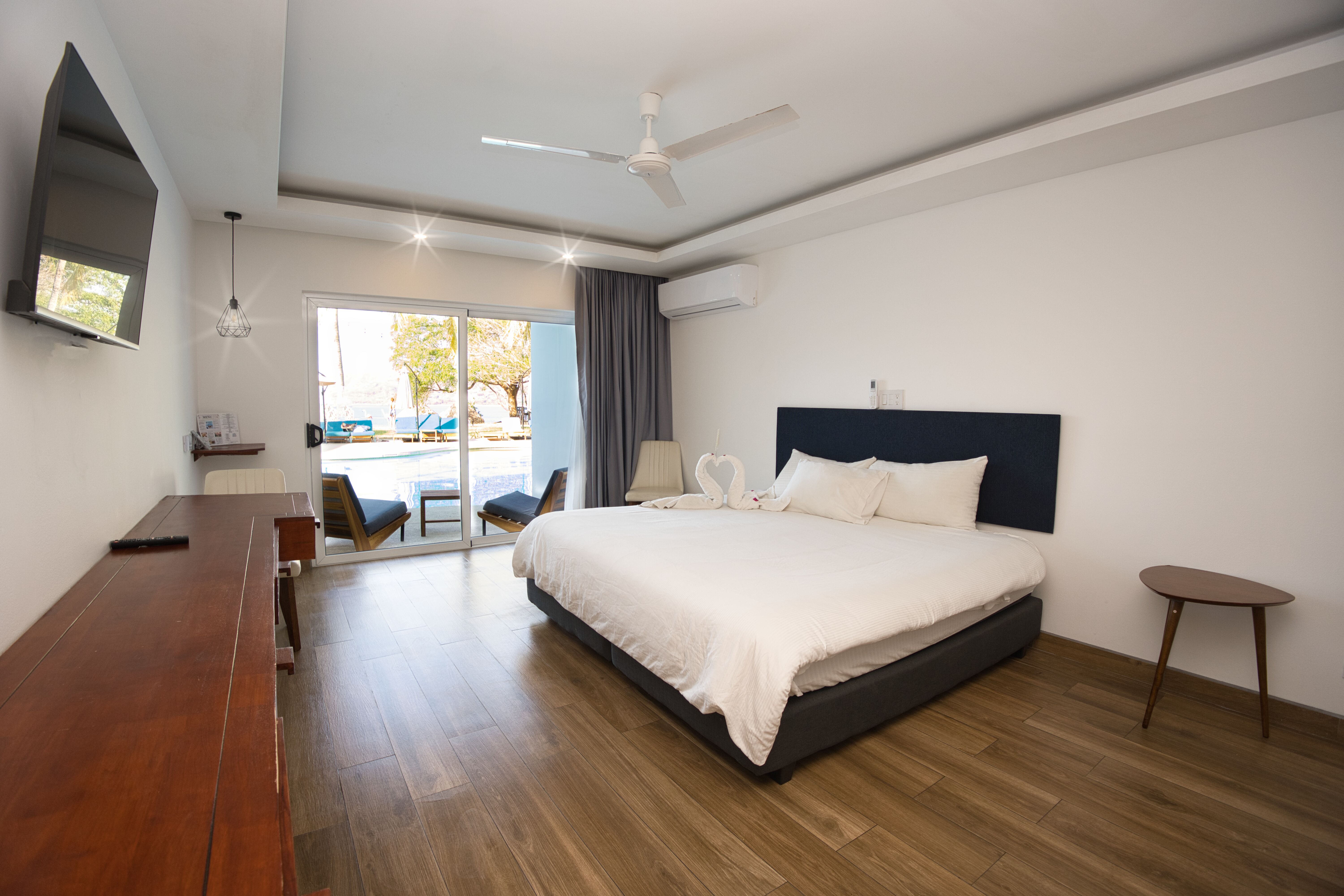 Double Classic Pool View