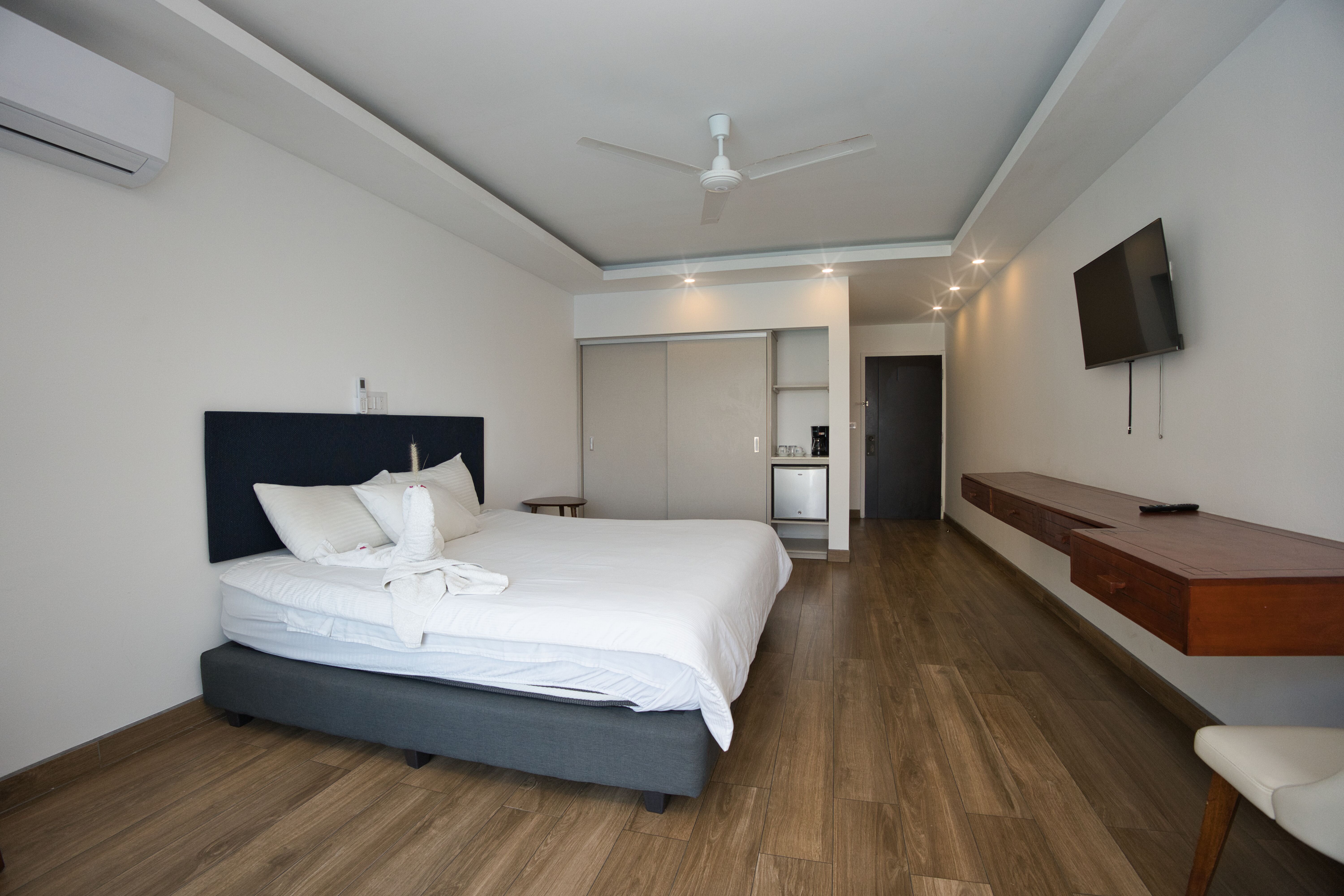 Double Classic Pool View