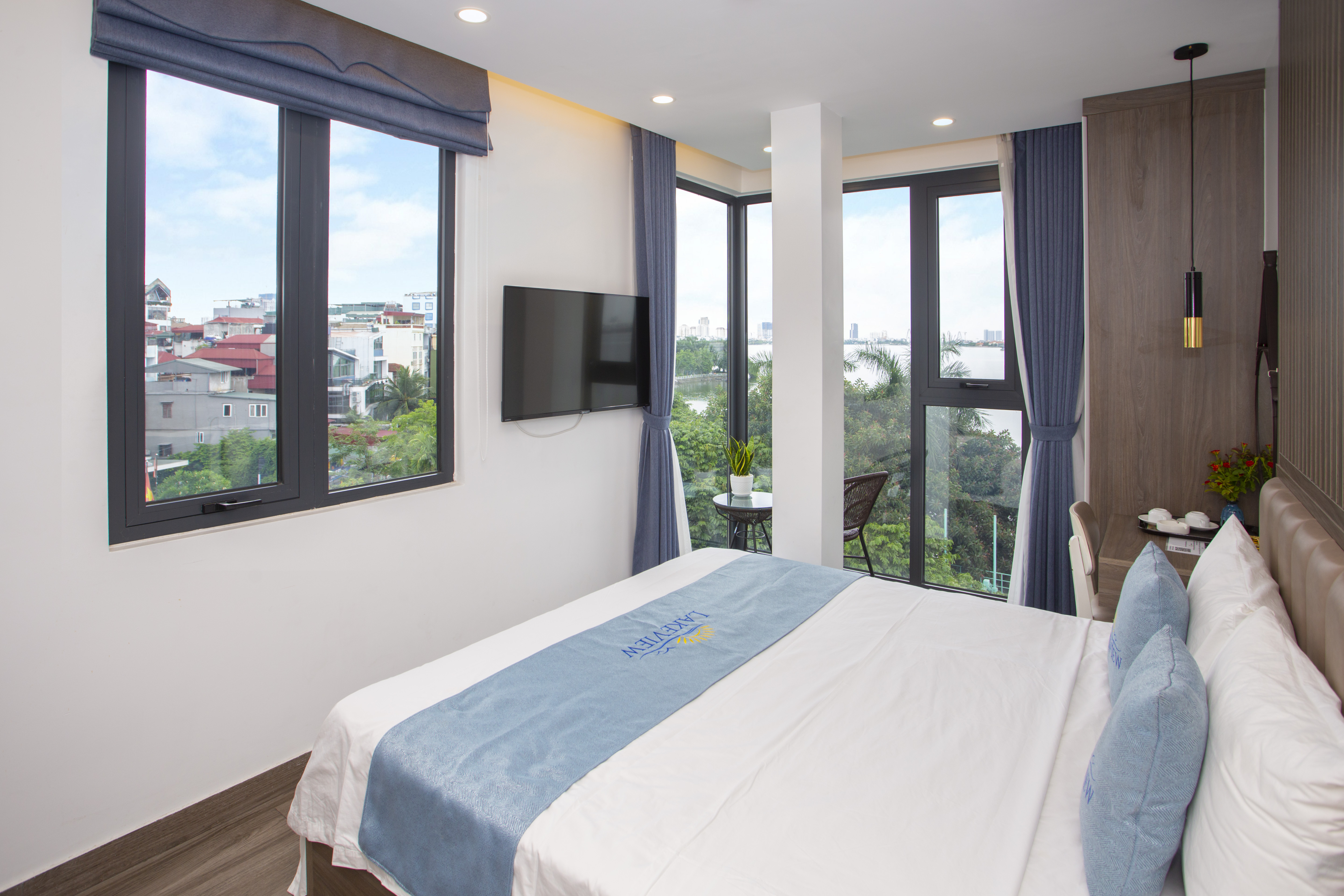 Double or Twin Deluxe One Bed