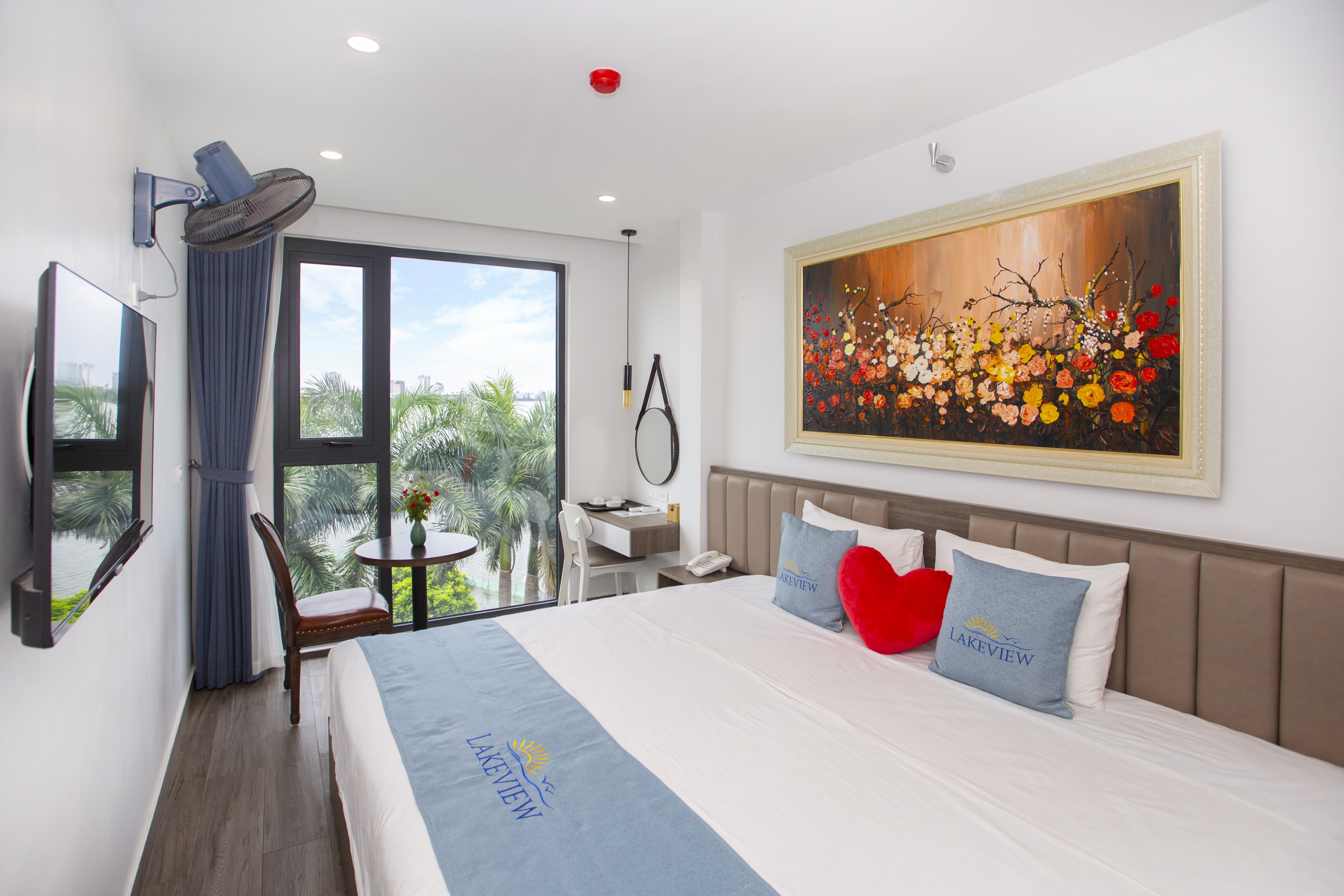 Double or Twin Deluxe One Bed