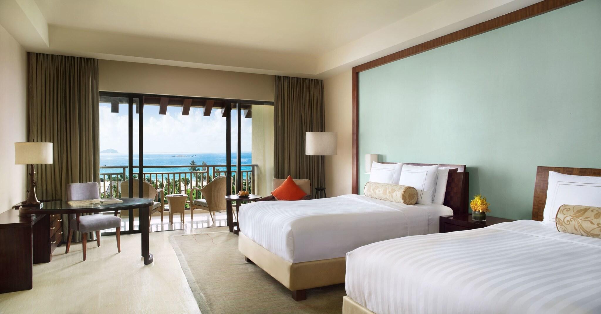 Quadruple Club Ocean View